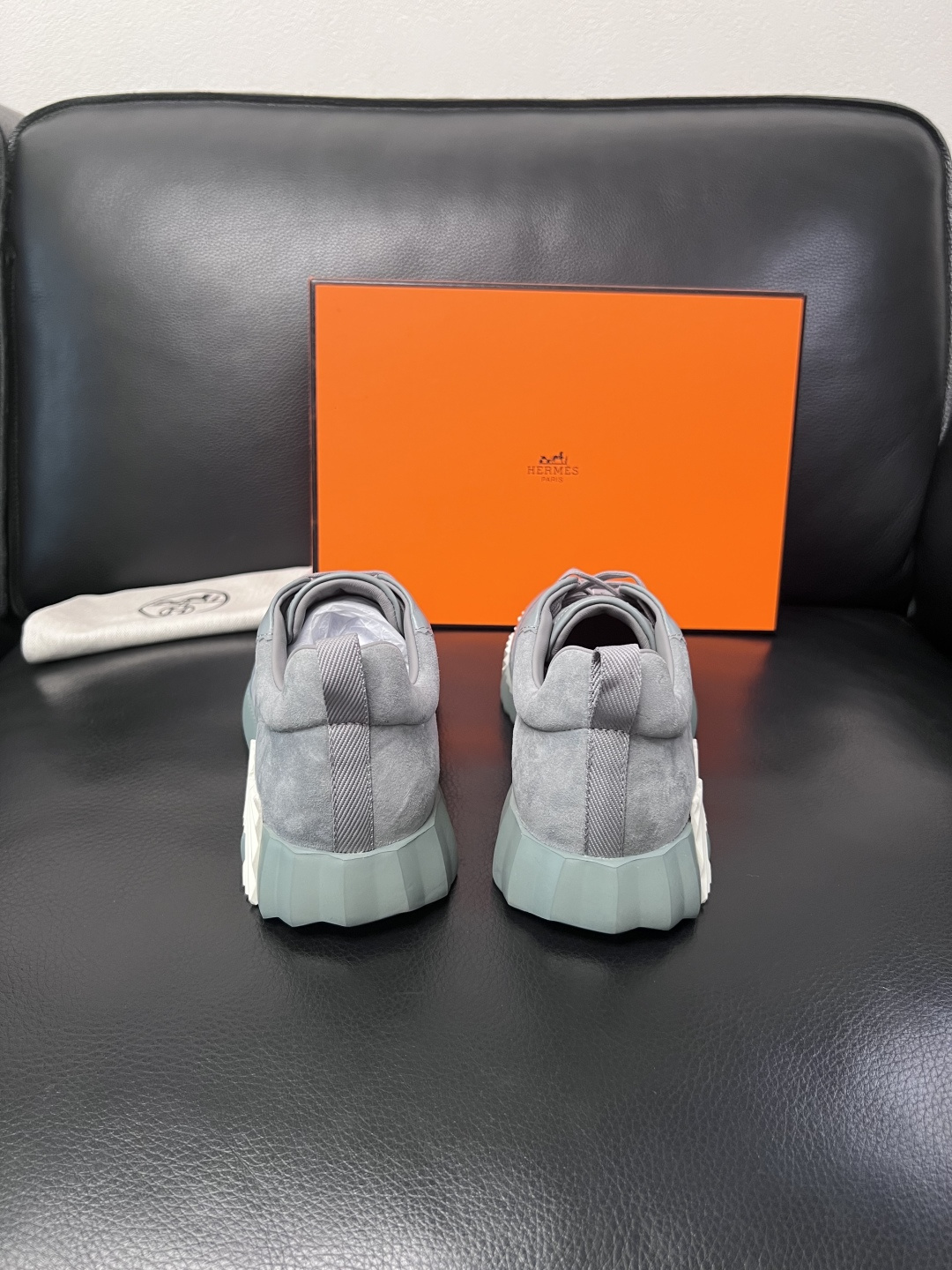 带飞机盒  Hermes  高品质  顶级工艺品  爱马仕 专柜同步发售原厂配置，意大利进口原版牛皮面料