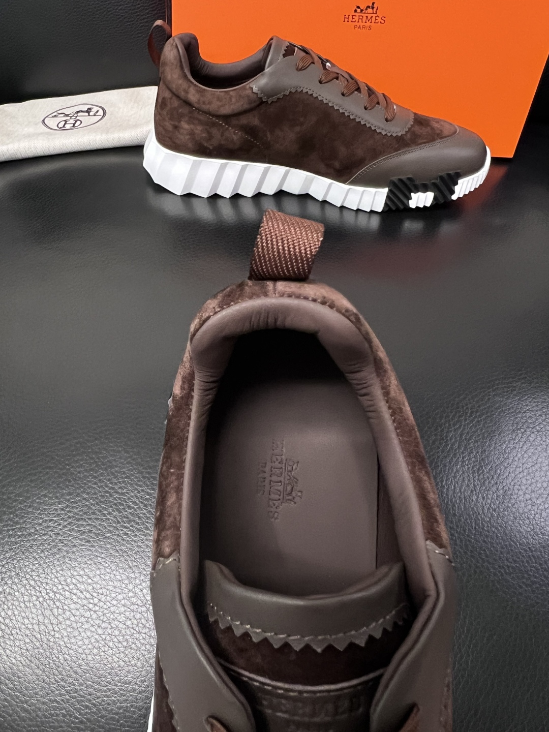 带飞机盒  Hermes  高品质  顶级工艺品  爱马仕 专柜同步发售原厂配置，意大利进口原版牛皮面料