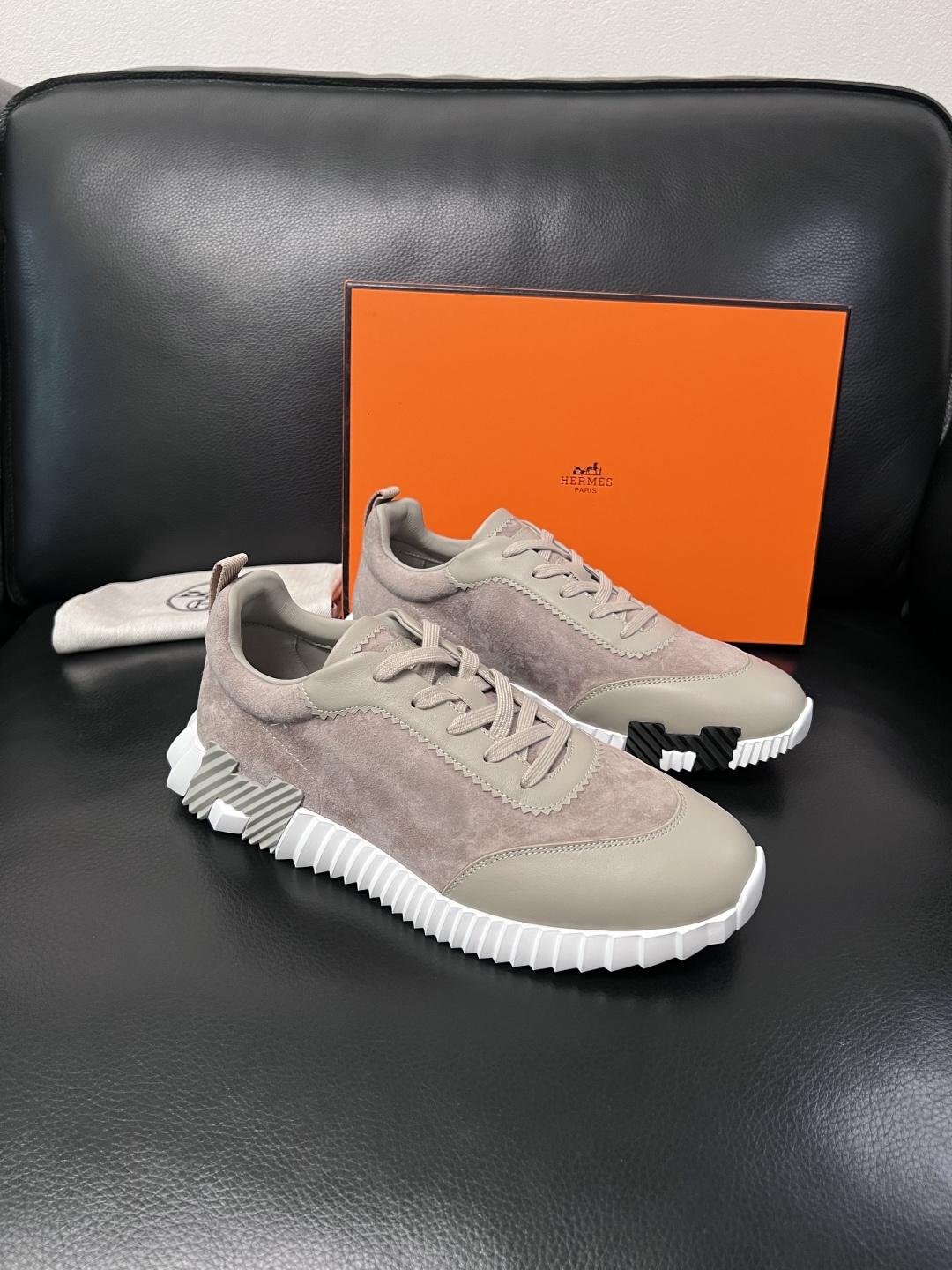 带飞机盒  Hermes  高品质  顶级工艺品  爱马仕 专柜同步发售原厂配置，意大利进口原版牛皮面料