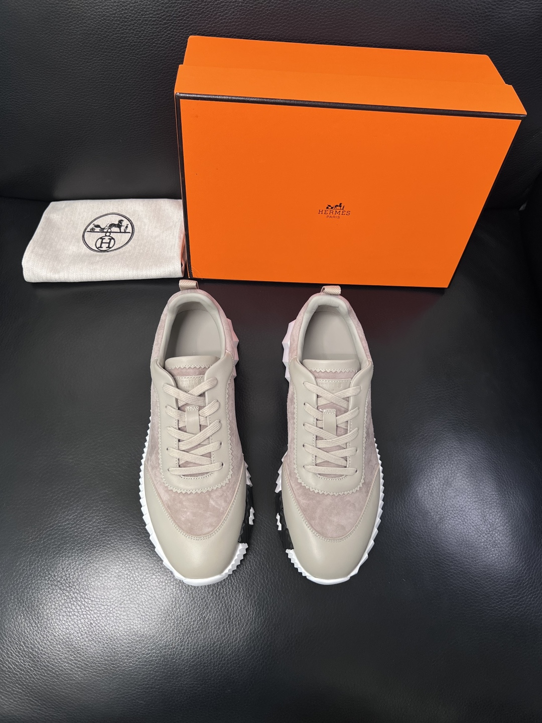 带飞机盒  Hermes  高品质  顶级工艺品  爱马仕 专柜同步发售原厂配置，意大利进口原版牛皮面料