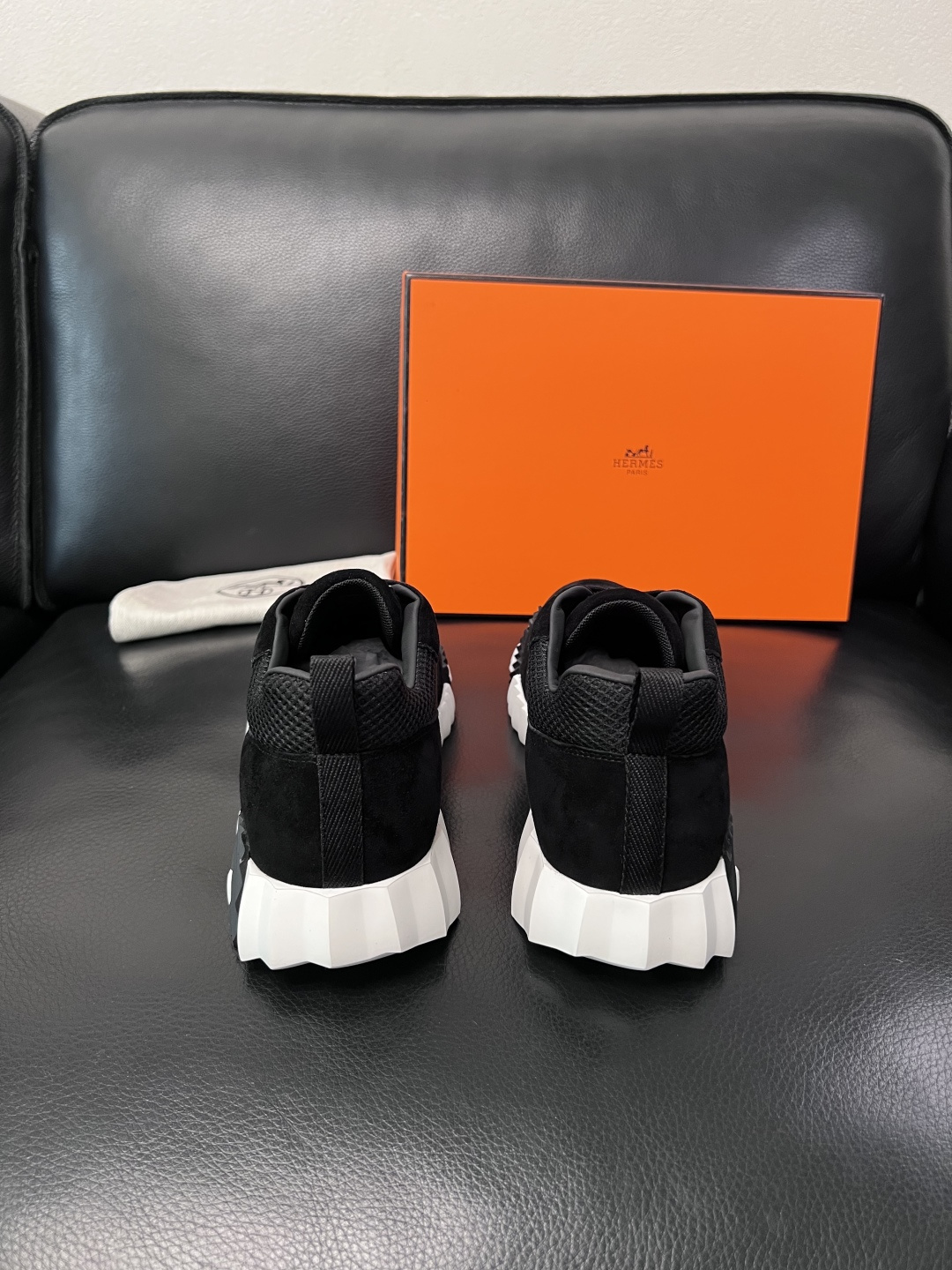带飞机盒  Hermes  高品质  顶级工艺品  爱马仕 专柜同步发售原厂配置，意大利进口原版牛皮面料
