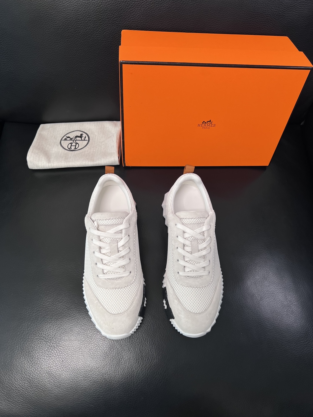 带飞机盒  Hermes  高品质  顶级工艺品  爱马仕 专柜同步发售原厂配置，意大利进口原版牛皮面料