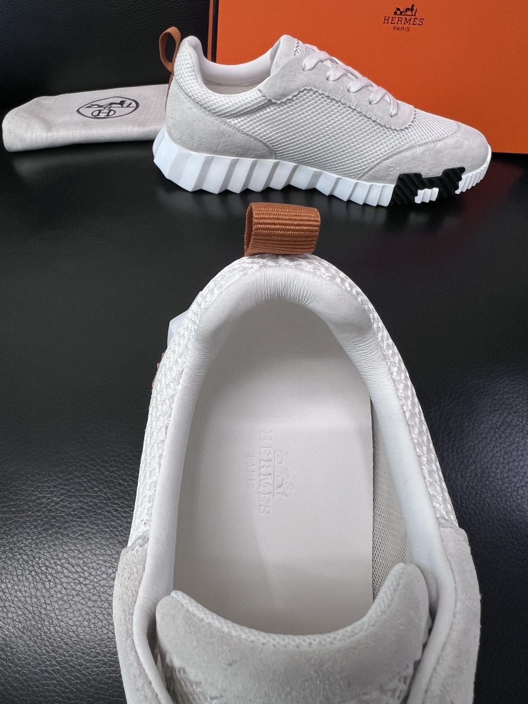 带飞机盒  Hermes  高品质  顶级工艺品  爱马仕 专柜同步发售原厂配置，意大利进口原版牛皮面料