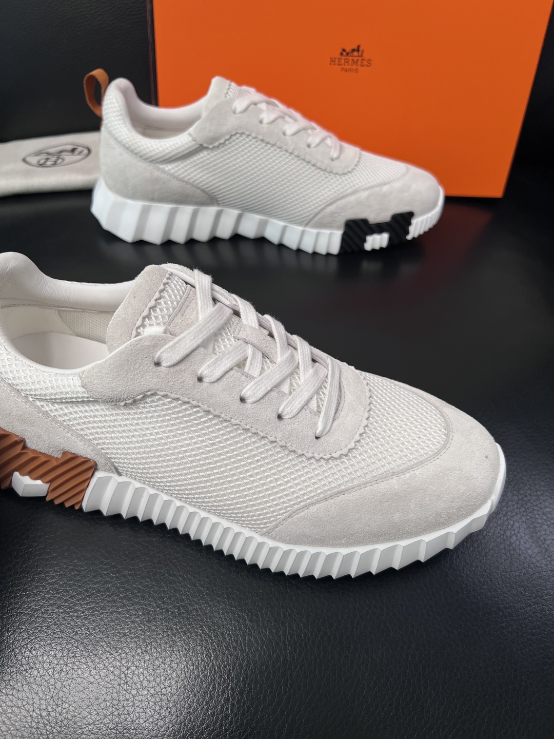 带飞机盒  Hermes  高品质  顶级工艺品  爱马仕 专柜同步发售原厂配置，意大利进口原版牛皮面料