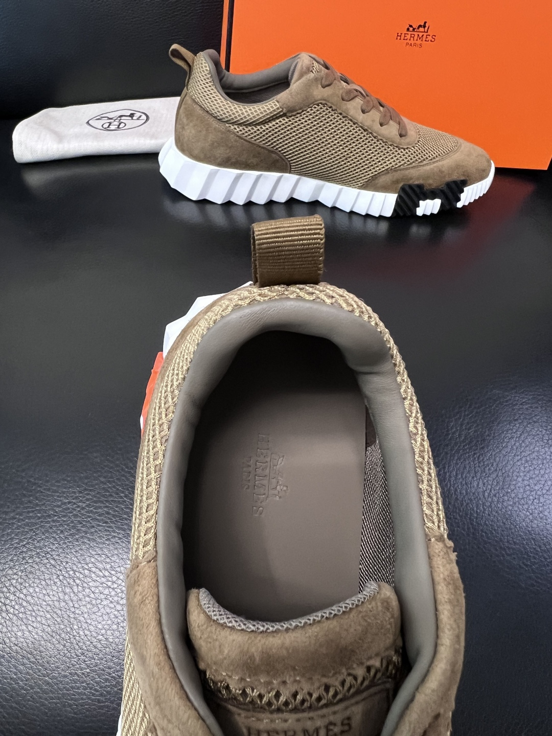 带飞机盒  Hermes  高品质  顶级工艺品  爱马仕 专柜同步发售原厂配置，意大利进口原版牛皮面料