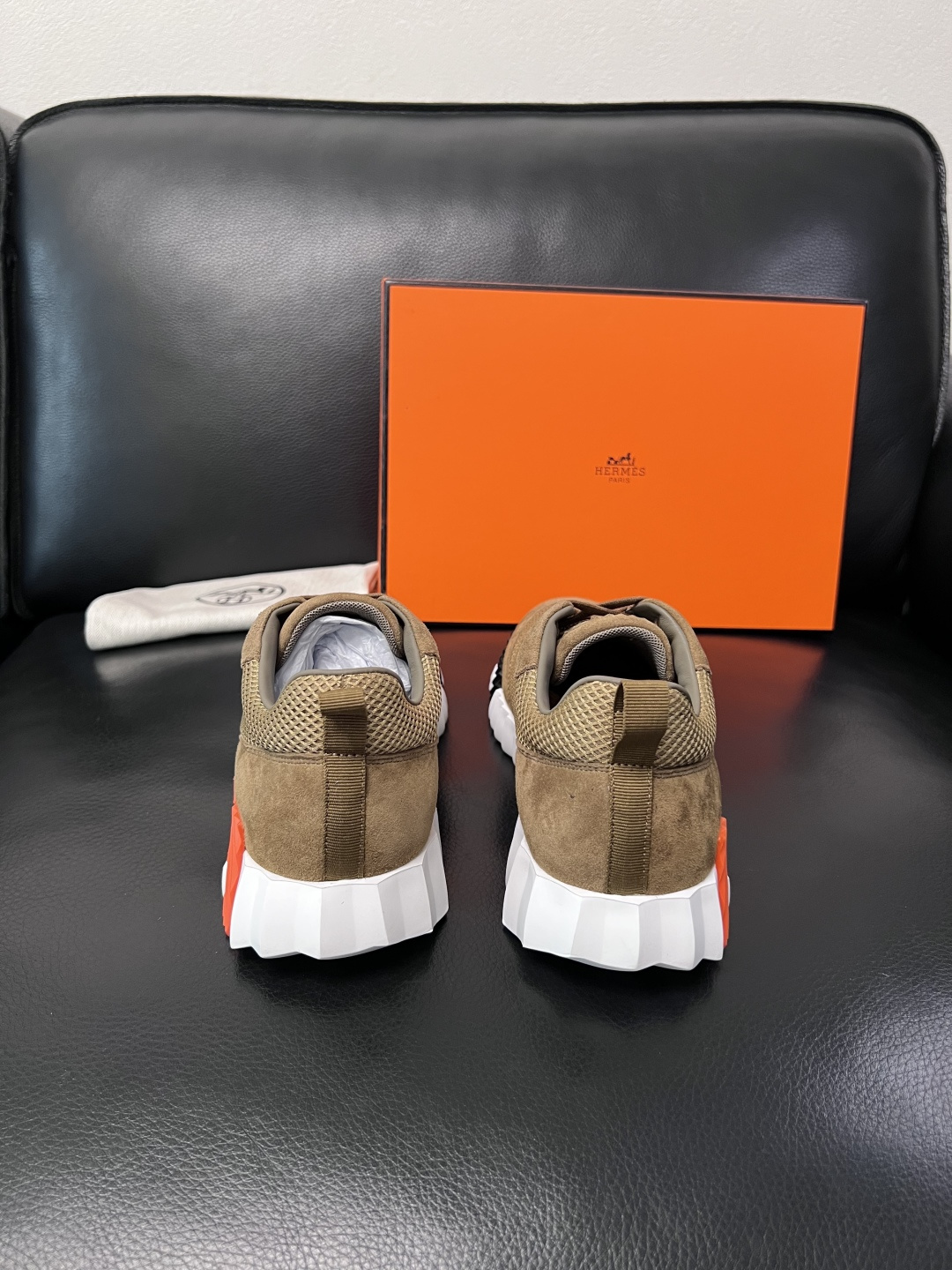 带飞机盒  Hermes  高品质  顶级工艺品  爱马仕 专柜同步发售原厂配置，意大利进口原版牛皮面料
