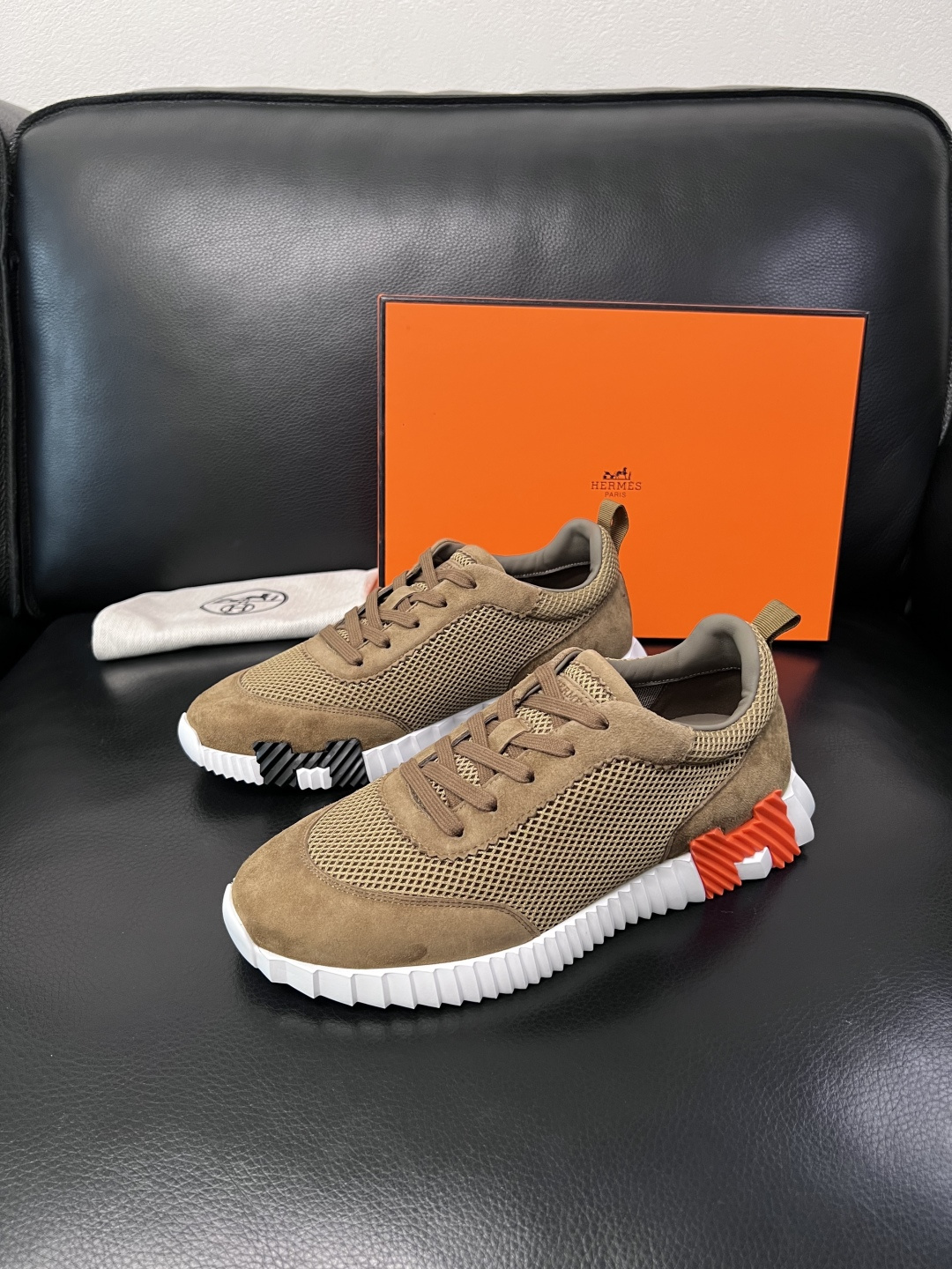 带飞机盒  Hermes  高品质  顶级工艺品  爱马仕 专柜同步发售原厂配置，意大利进口原版牛皮面料