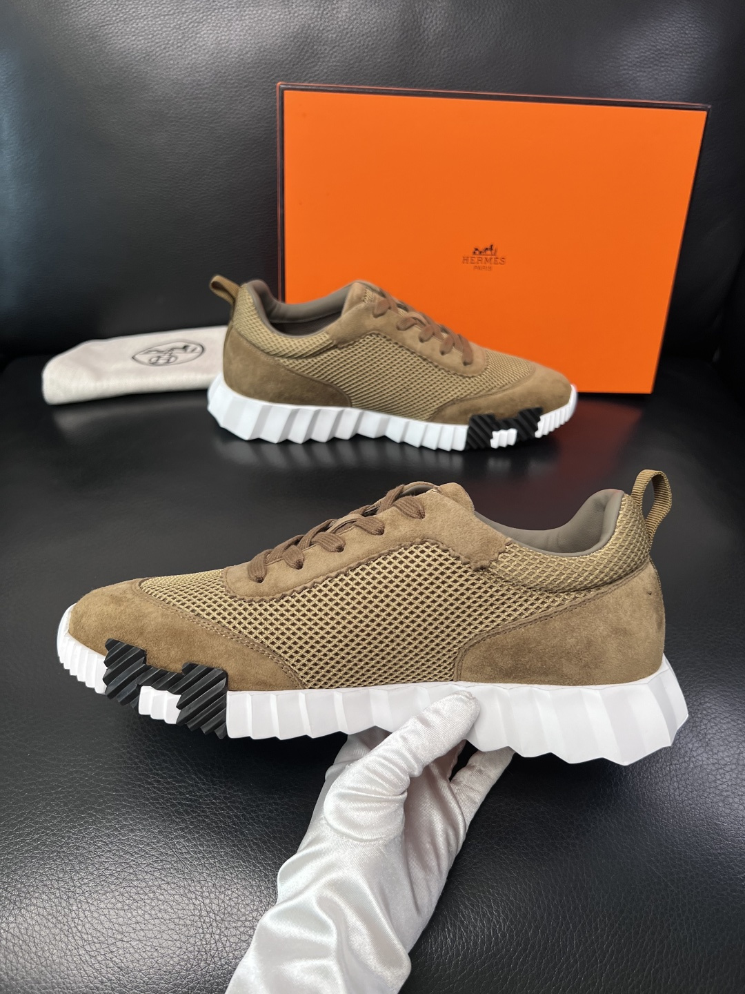 带飞机盒  Hermes  高品质  顶级工艺品  爱马仕 专柜同步发售原厂配置，意大利进口原版牛皮面料