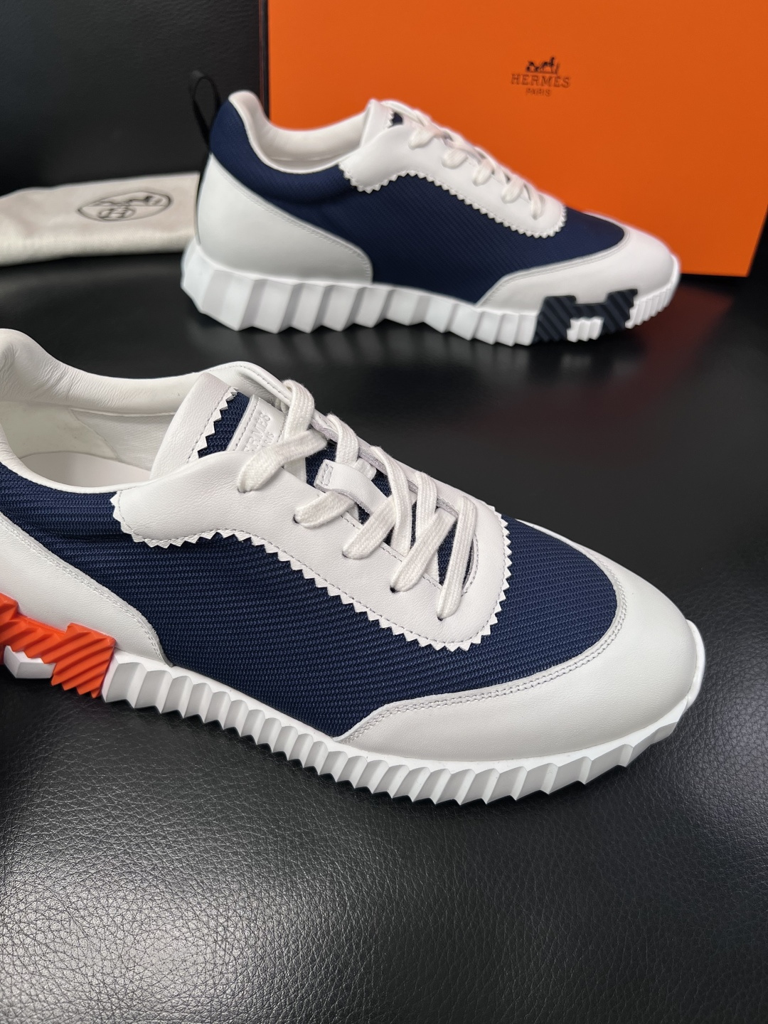 带飞机盒  Hermes  高品质  顶级工艺品  爱马仕 专柜同步发售原厂配置，意大利进口原版牛皮面料