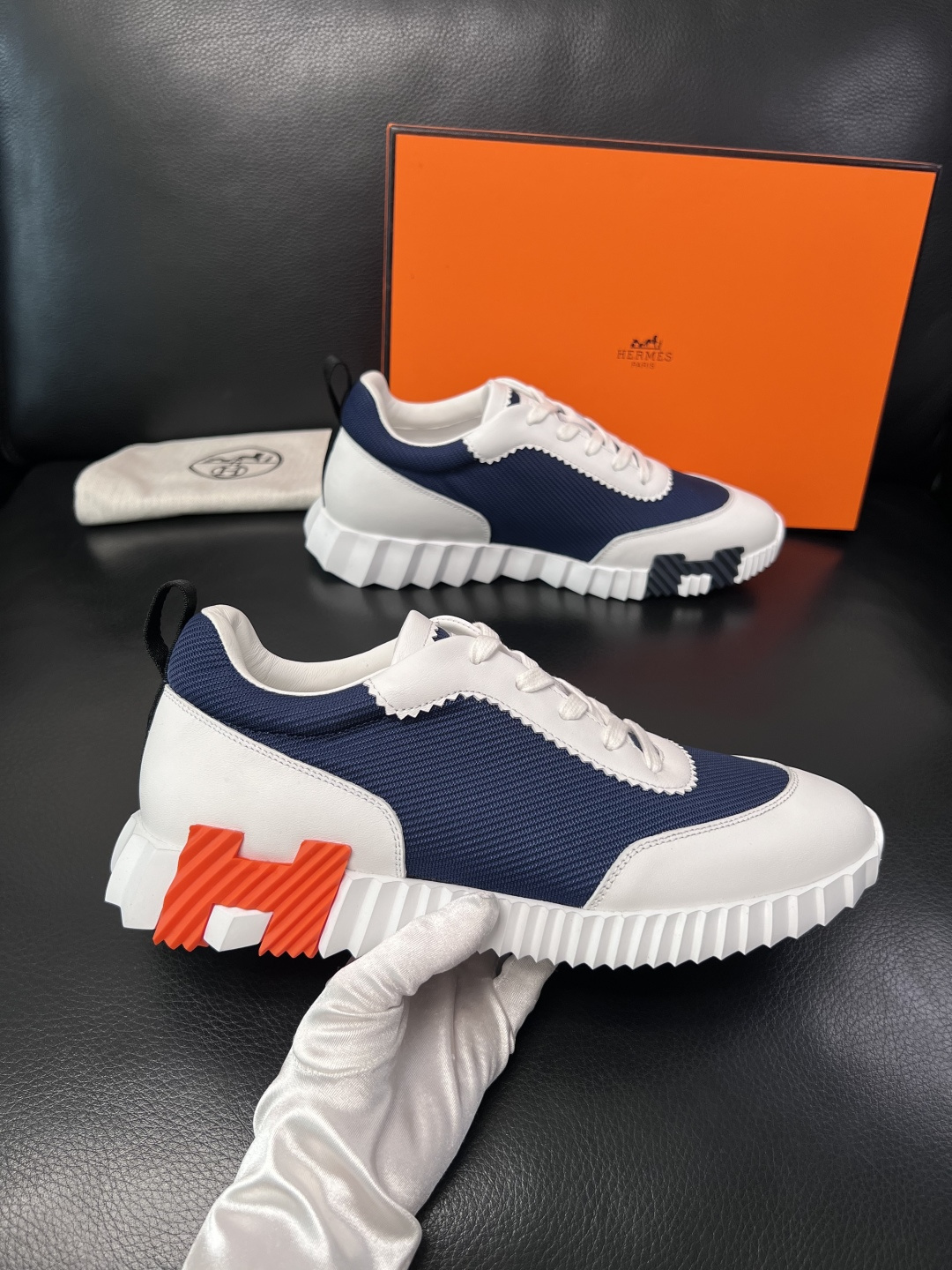 带飞机盒  Hermes  高品质  顶级工艺品  爱马仕 专柜同步发售原厂配置，意大利进口原版牛皮面料