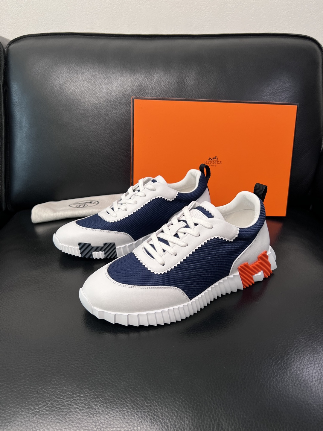 带飞机盒  Hermes  高品质  顶级工艺品  爱马仕 专柜同步发售原厂配置，意大利进口原版牛皮面料