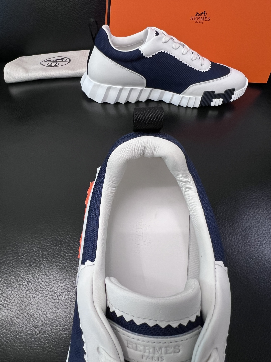 带飞机盒  Hermes  高品质  顶级工艺品  爱马仕 专柜同步发售原厂配置，意大利进口原版牛皮面料