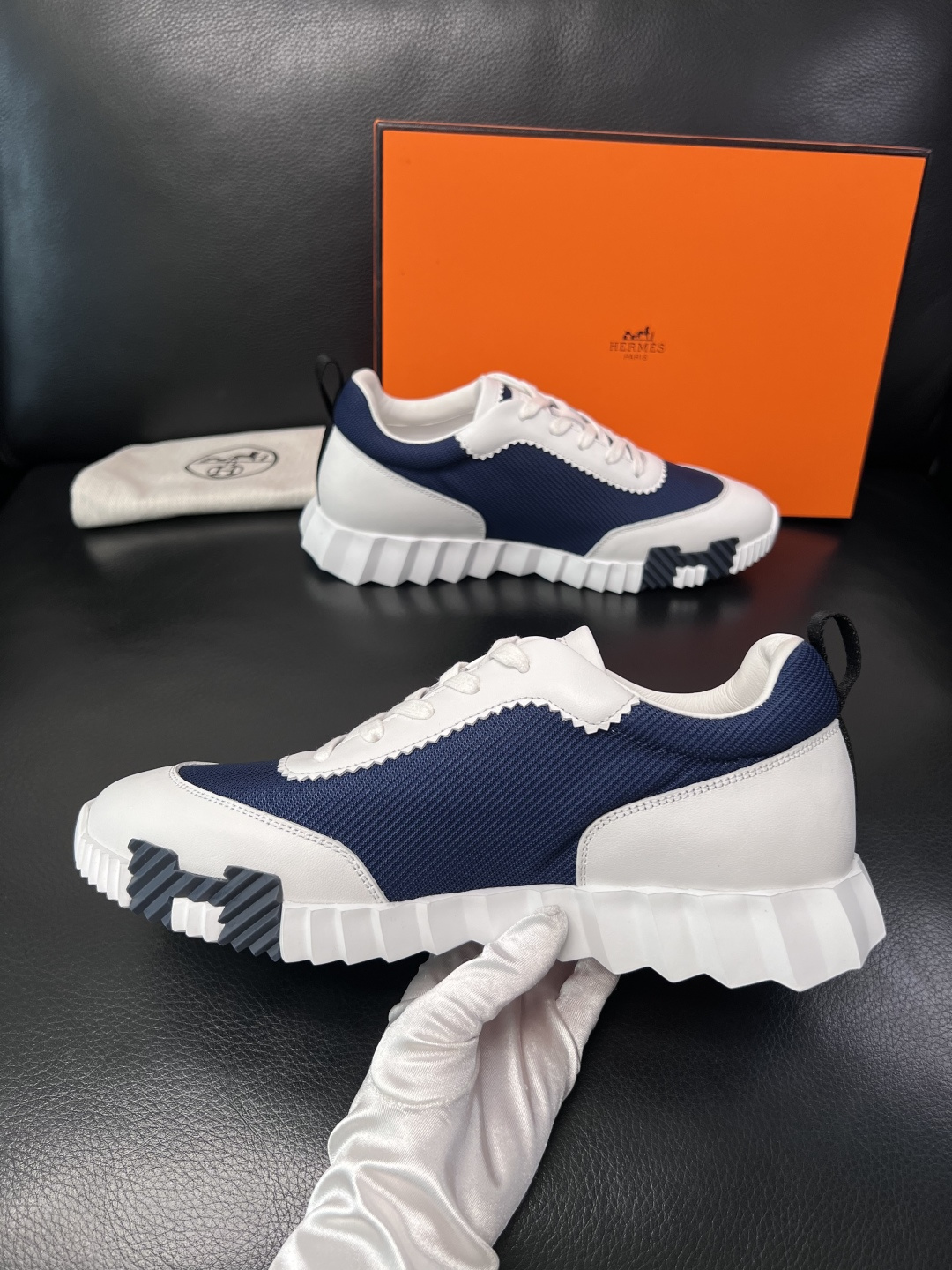 带飞机盒  Hermes  高品质  顶级工艺品  爱马仕 专柜同步发售原厂配置，意大利进口原版牛皮面料