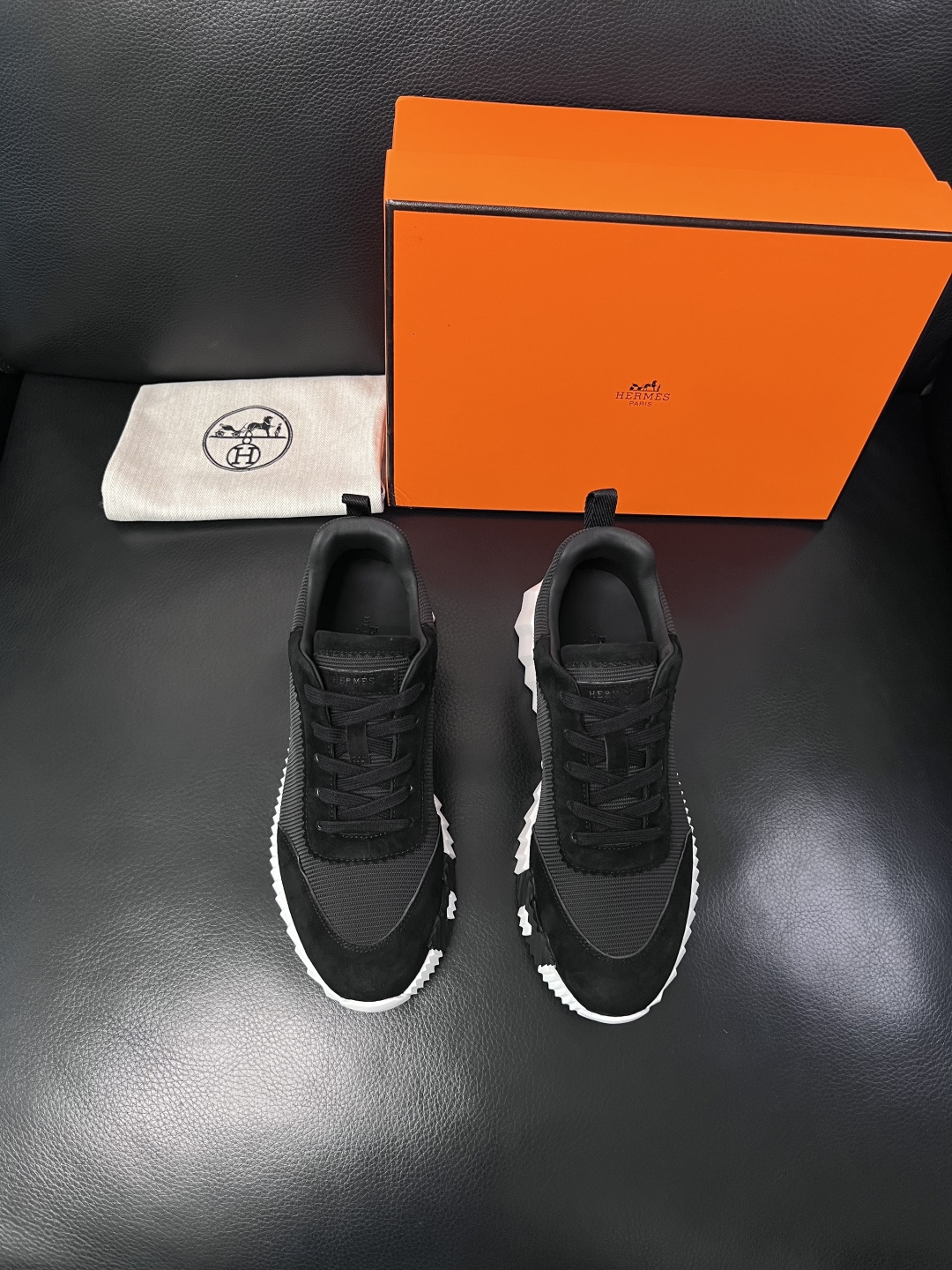 带飞机盒  Hermes  高品质  顶级工艺品  爱马仕 专柜同步发售原厂配置，意大利进口原版牛皮面料