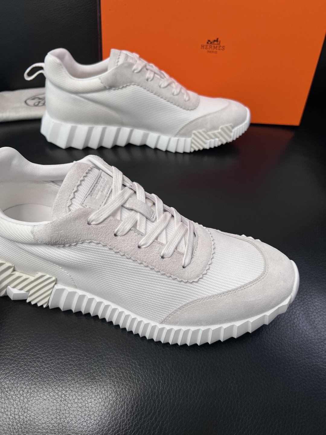 带飞机盒  Hermes  高品质  顶级工艺品  爱马仕 专柜同步发售原厂配置，意大利进口原版牛皮面料