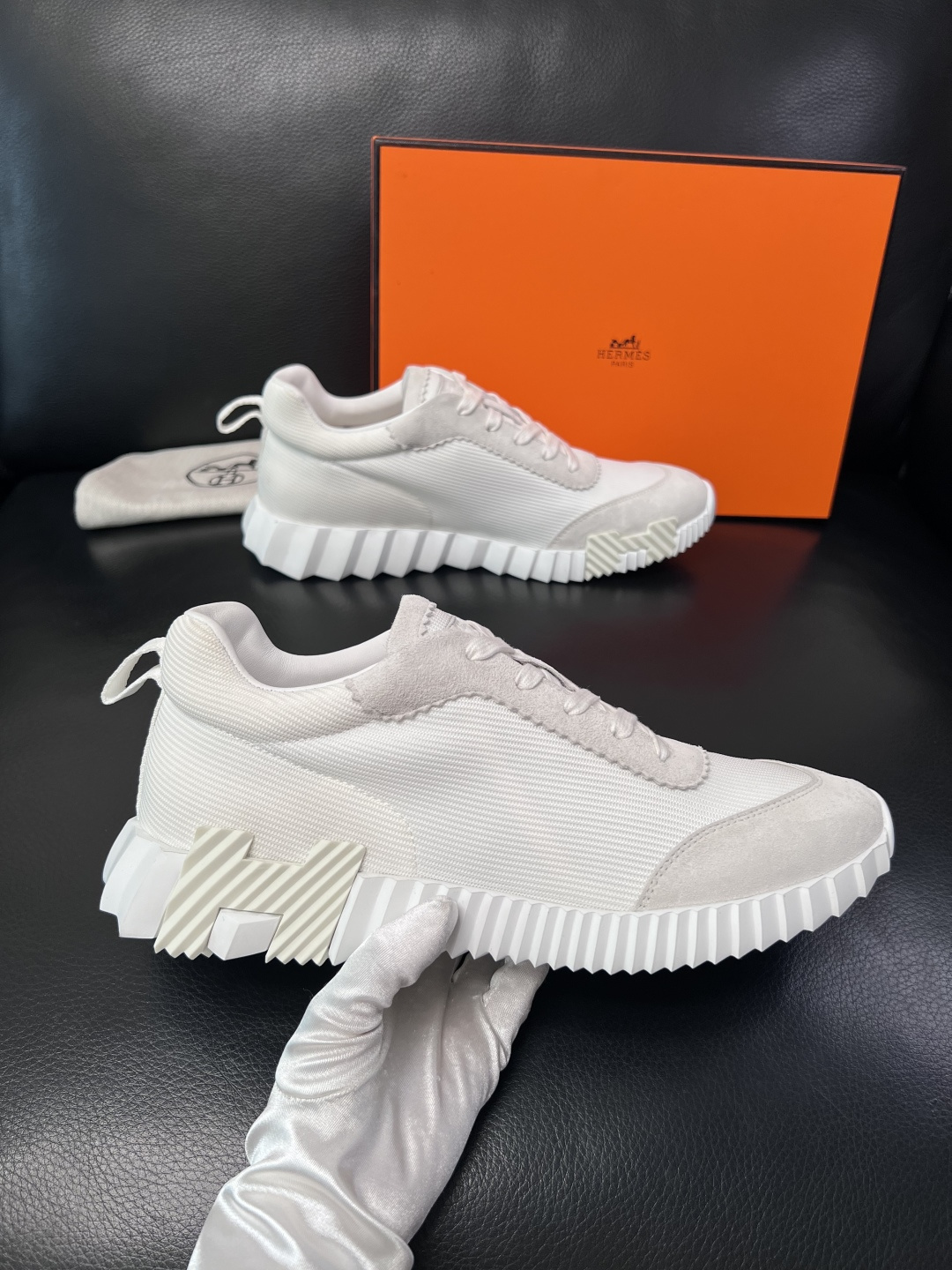 带飞机盒  Hermes  高品质  顶级工艺品  爱马仕 专柜同步发售原厂配置，意大利进口原版牛皮面料