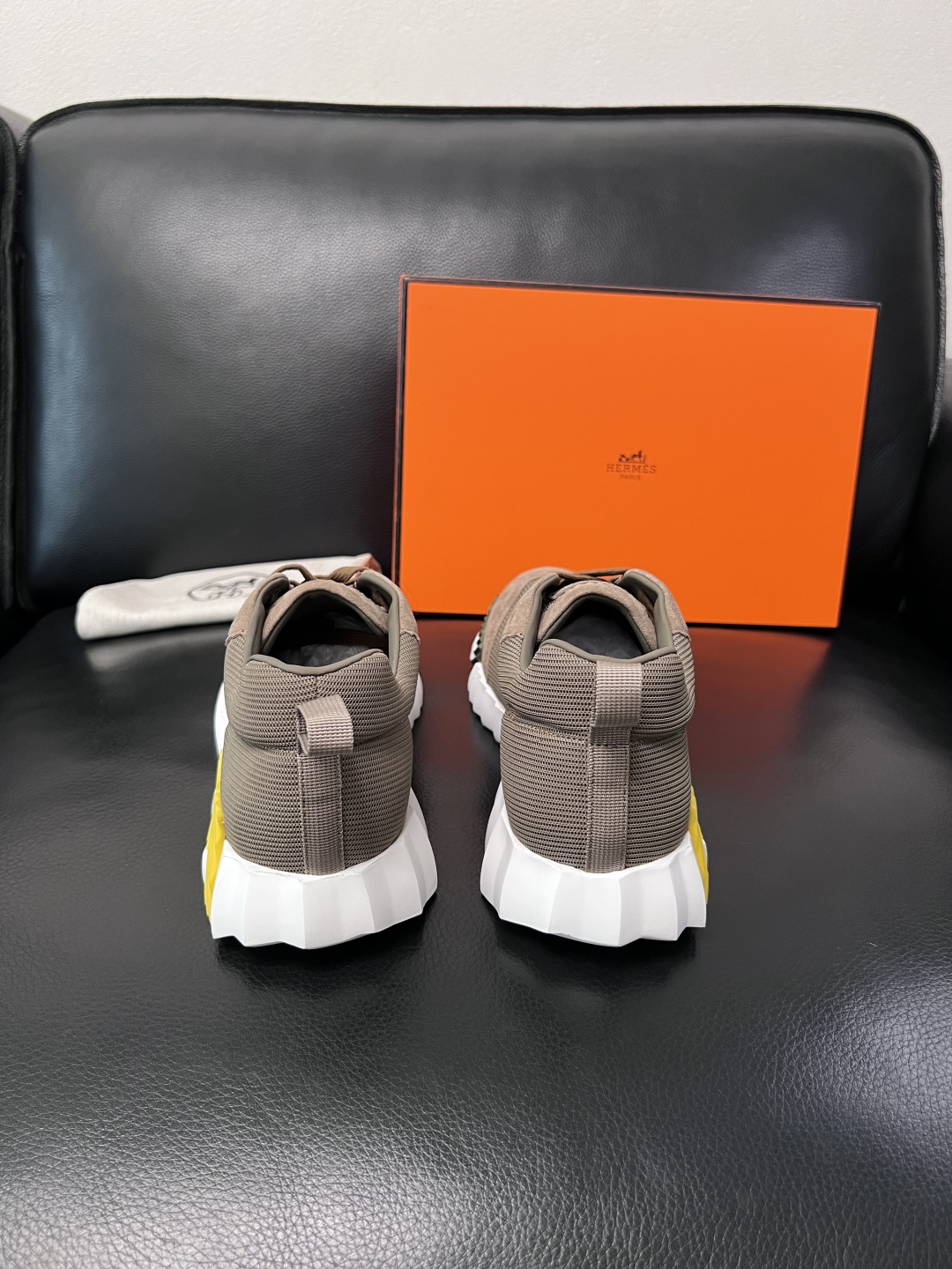 带飞机盒  Hermes  高品质  顶级工艺品  爱马仕 专柜同步发售原厂配置，意大利进口原版牛皮面料