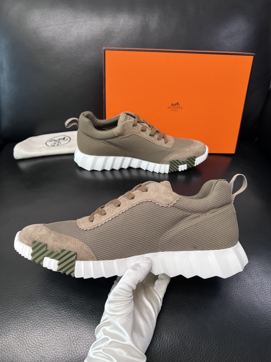 带飞机盒  Hermes  高品质  顶级工艺品  爱马仕 专柜同步发售原厂配置，意大利进口原版牛皮面料