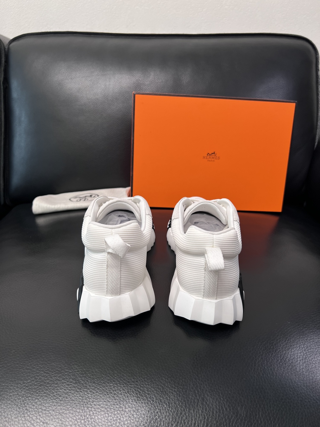带飞机盒  Hermes  高品质  顶级工艺品  爱马仕 专柜同步发售原厂配置，意大利进口原版牛皮面料