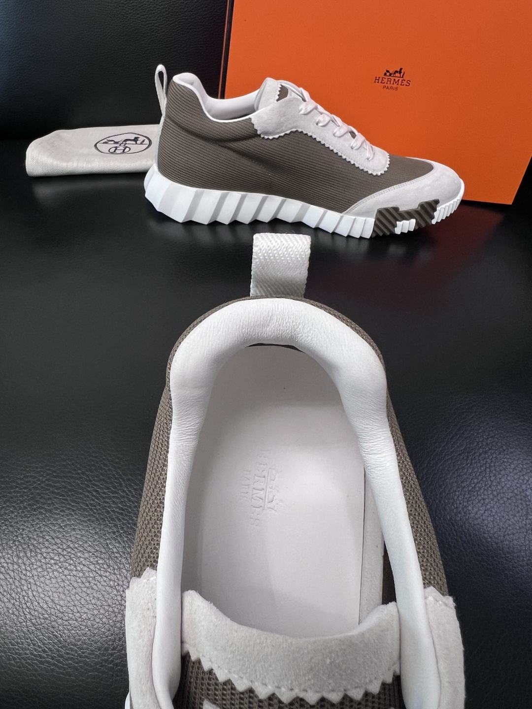 带飞机盒  Hermes  高品质  顶级工艺品  爱马仕 专柜同步发售原厂配置，意大利进口原版牛皮面料