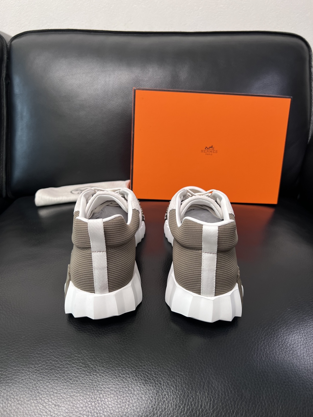 带飞机盒  Hermes  高品质  顶级工艺品  爱马仕 专柜同步发售原厂配置，意大利进口原版牛皮面料
