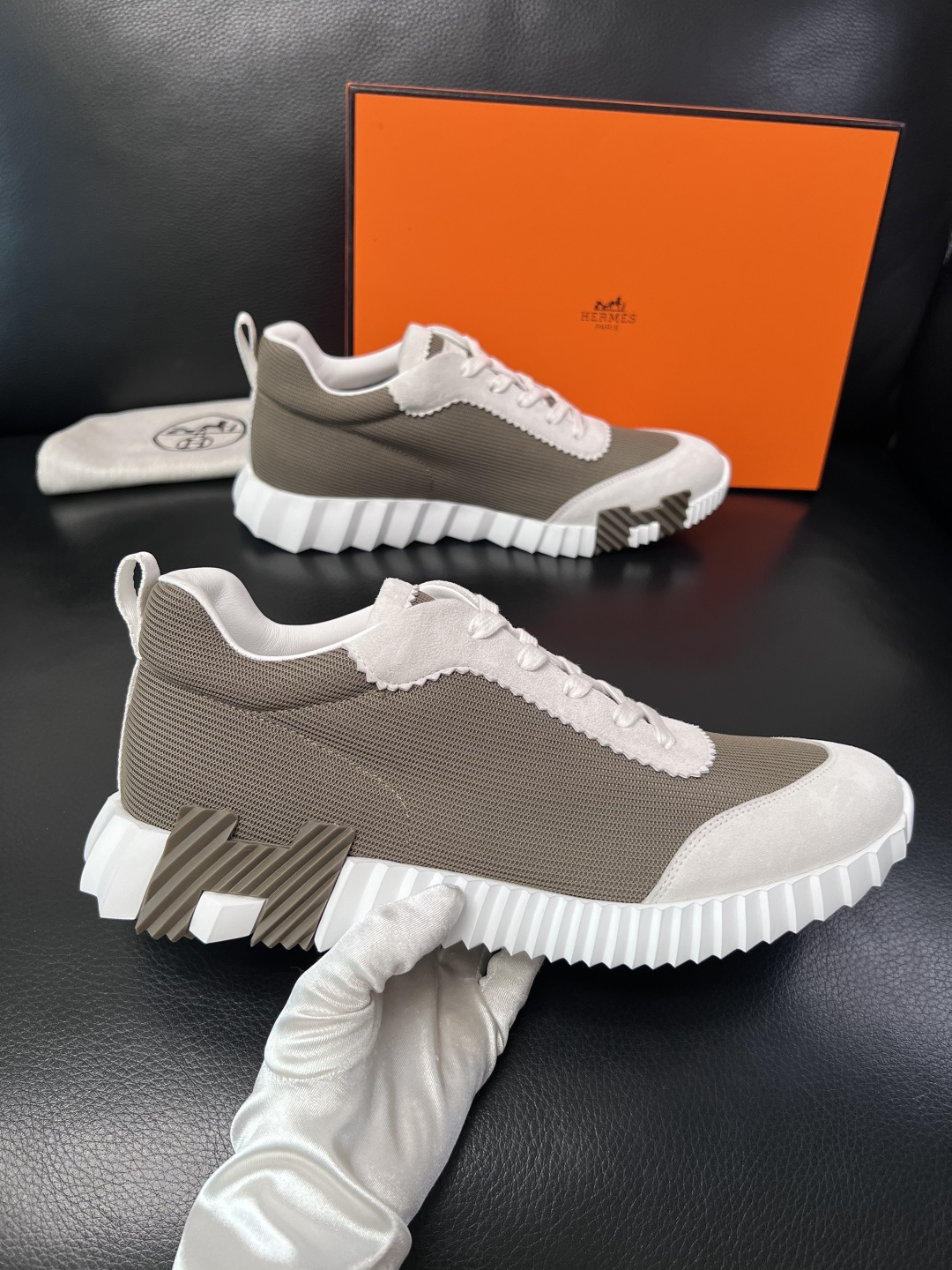 带飞机盒  Hermes  高品质  顶级工艺品  爱马仕 专柜同步发售原厂配置，意大利进口原版牛皮面料