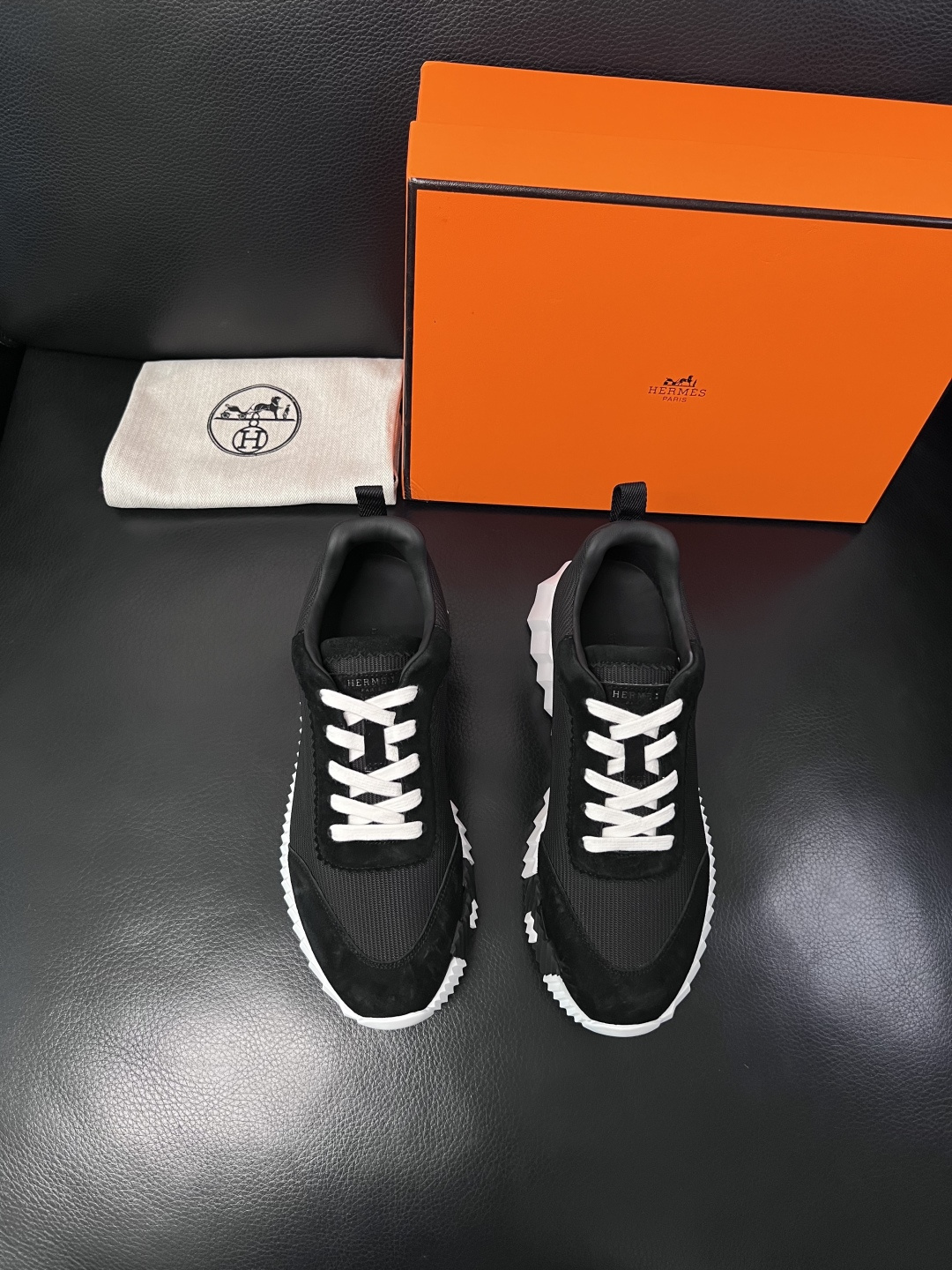 带飞机盒  Hermes  高品质  顶级工艺品  爱马仕 专柜同步发售原厂配置，意大利进口原版牛皮面料