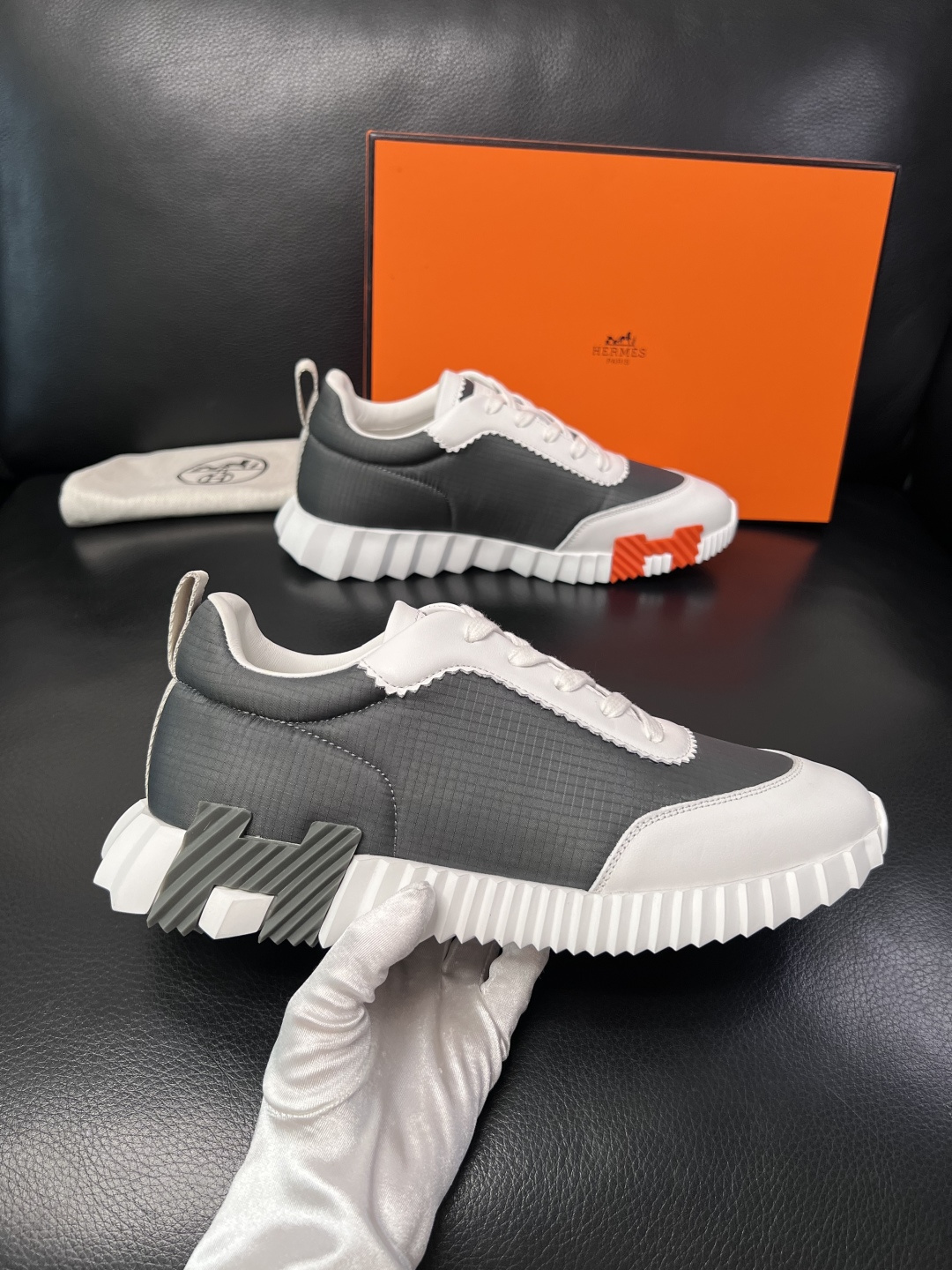 带飞机盒  Hermes  高品质  顶级工艺品  爱马仕 专柜同步发售原厂配置，意大利进口原版牛皮面料