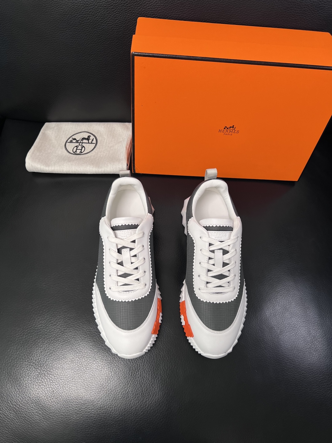 带飞机盒  Hermes  高品质  顶级工艺品  爱马仕 专柜同步发售原厂配置，意大利进口原版牛皮面料
