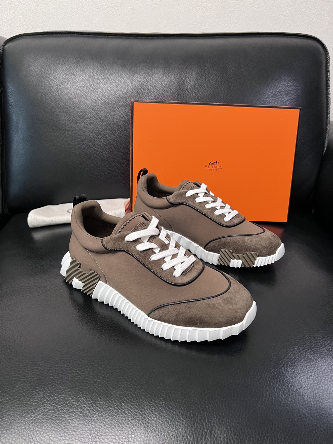 带飞机盒  Hermes  高品质  顶级工艺品  爱马仕 专柜同步发售原厂配置，意大利进口原版牛皮面料