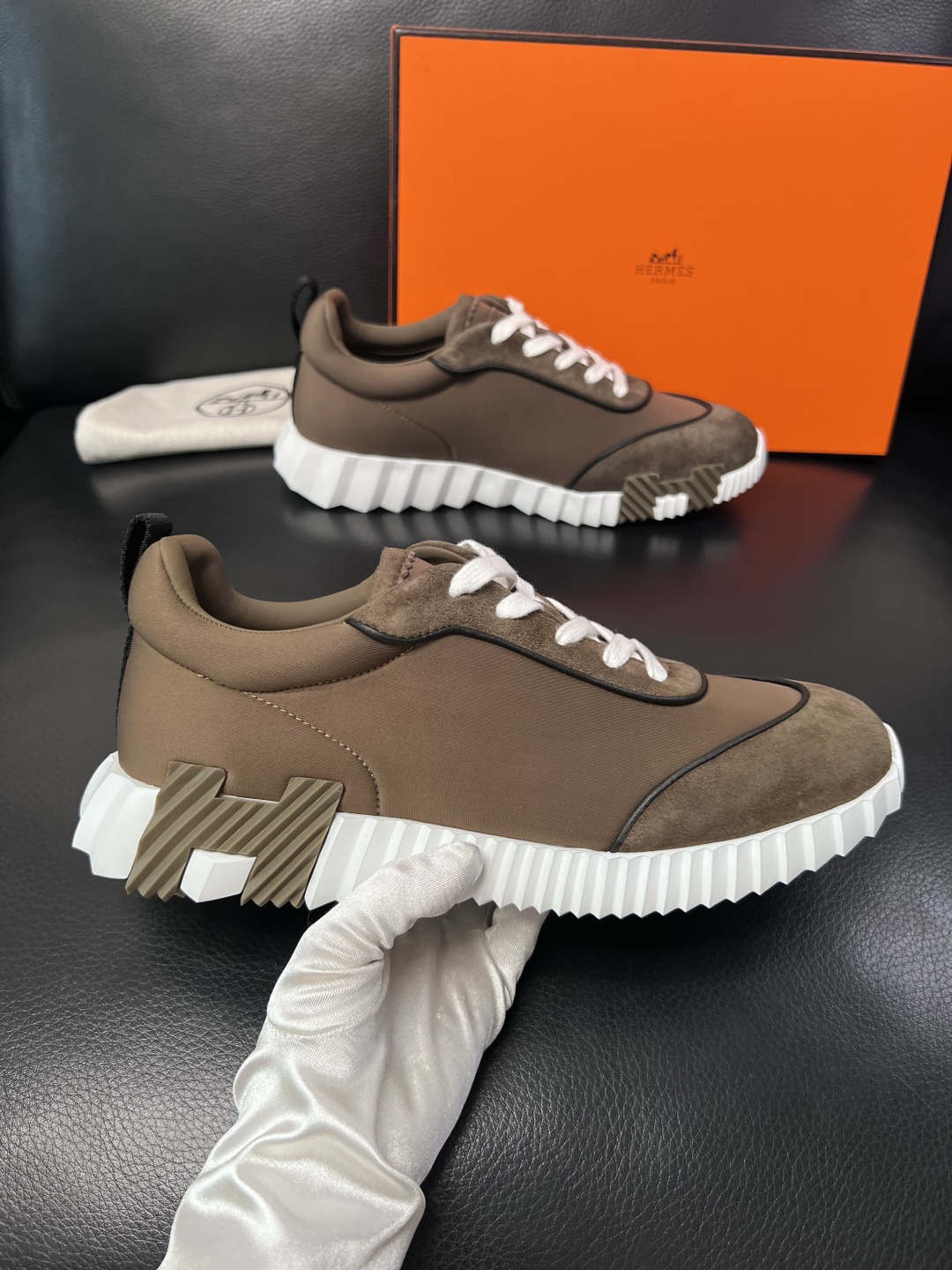 带飞机盒  Hermes  高品质  顶级工艺品  爱马仕 专柜同步发售原厂配置，意大利进口原版牛皮面料