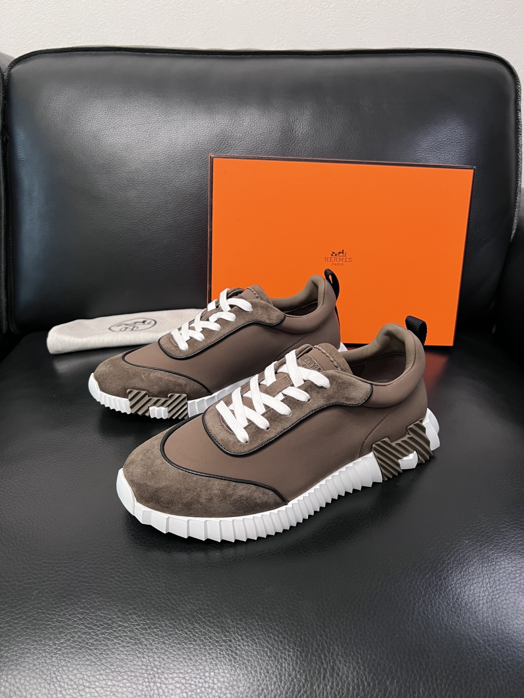 带飞机盒  Hermes  高品质  顶级工艺品  爱马仕 专柜同步发售原厂配置，意大利进口原版牛皮面料