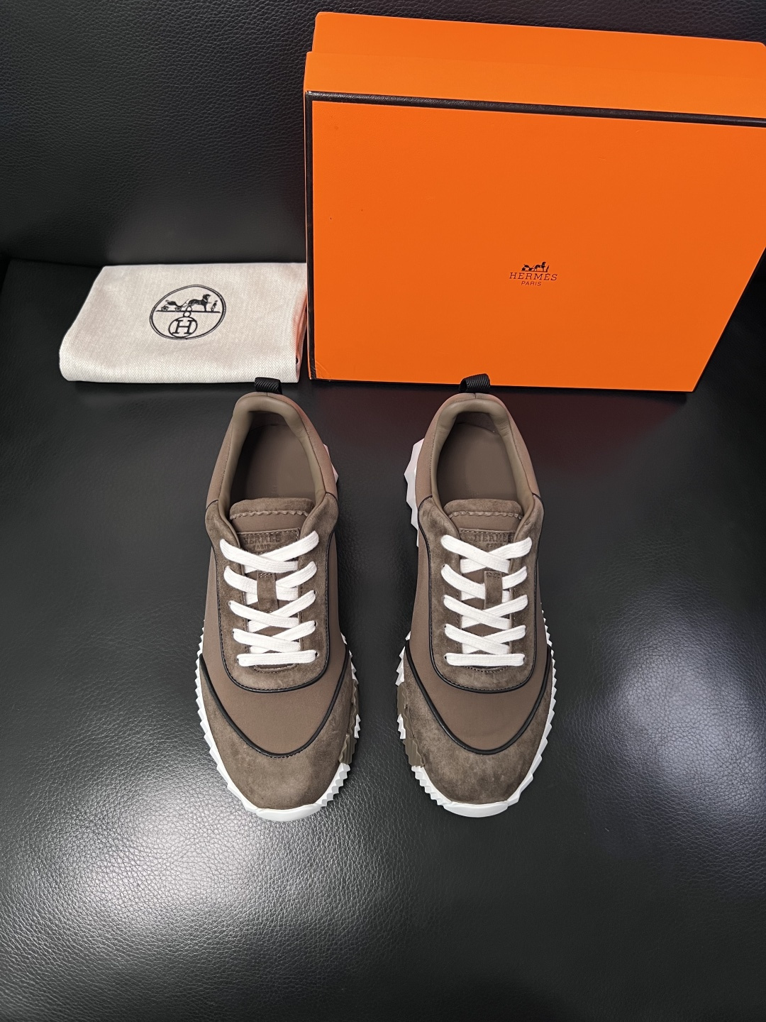 带飞机盒  Hermes  高品质  顶级工艺品  爱马仕 专柜同步发售原厂配置，意大利进口原版牛皮面料