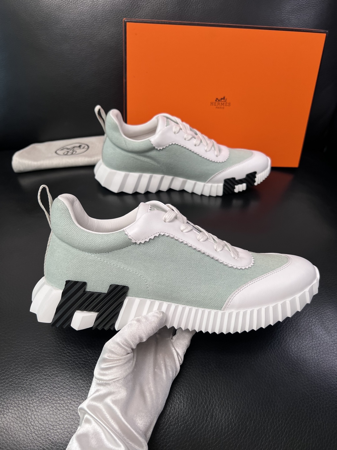 带飞机盒  Hermes  高品质  顶级工艺品  爱马仕 专柜同步发售原厂配置，意大利进口原版牛皮面料