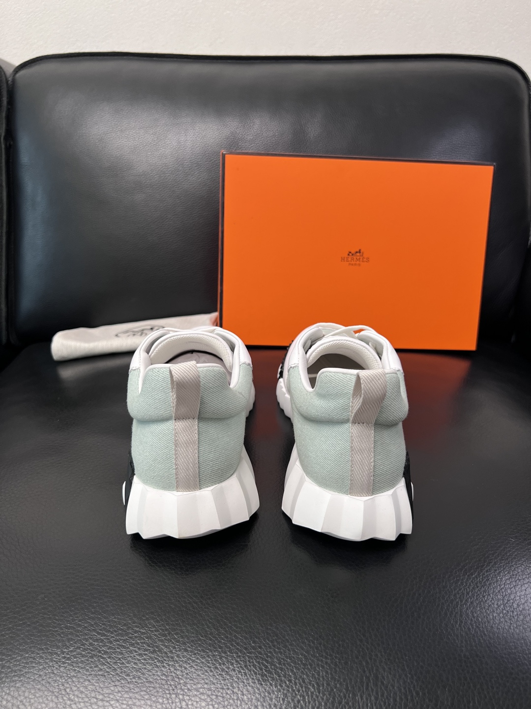 带飞机盒  Hermes  高品质  顶级工艺品  爱马仕 专柜同步发售原厂配置，意大利进口原版牛皮面料