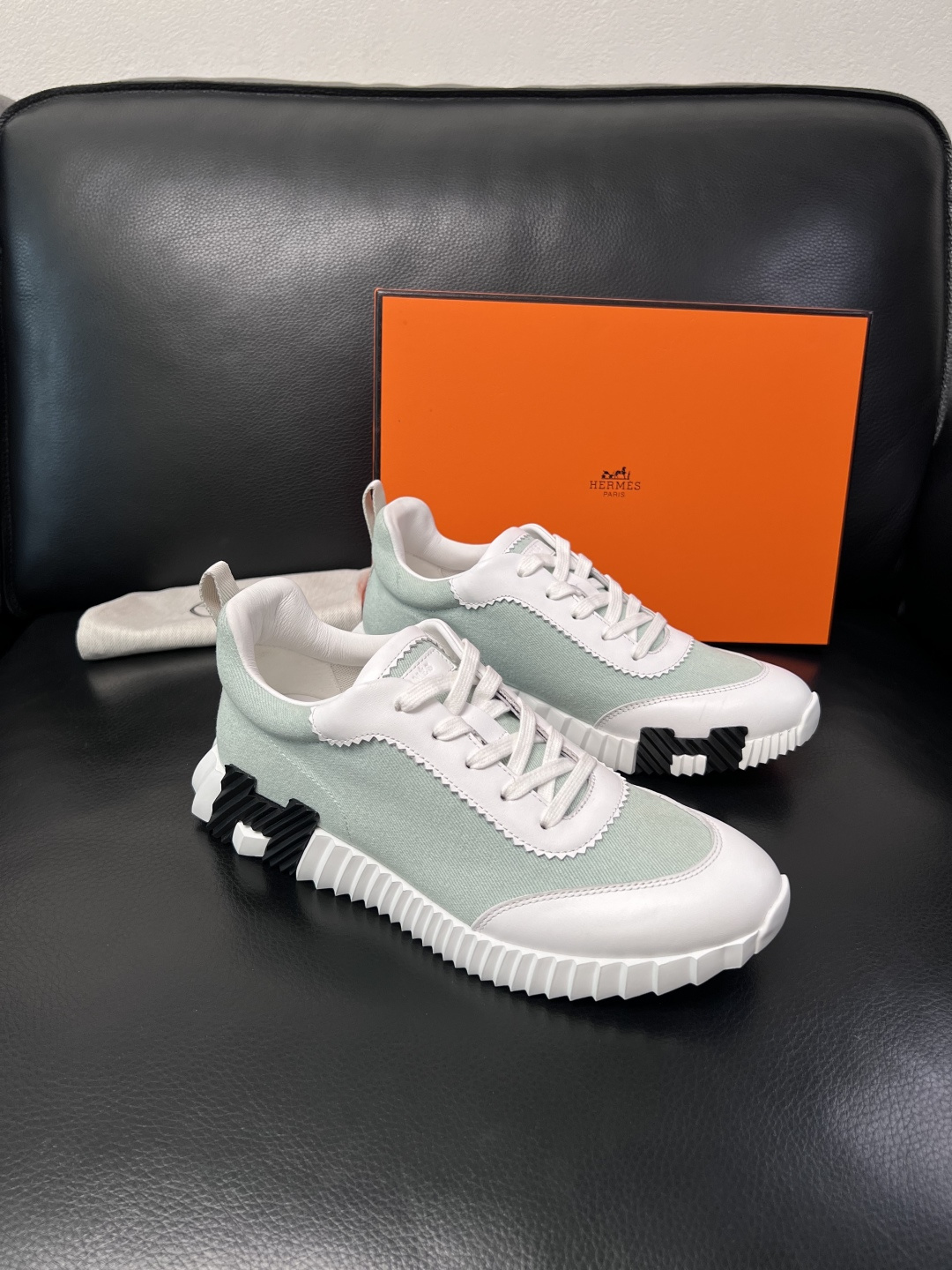 带飞机盒  Hermes  高品质  顶级工艺品  爱马仕 专柜同步发售原厂配置，意大利进口原版牛皮面料