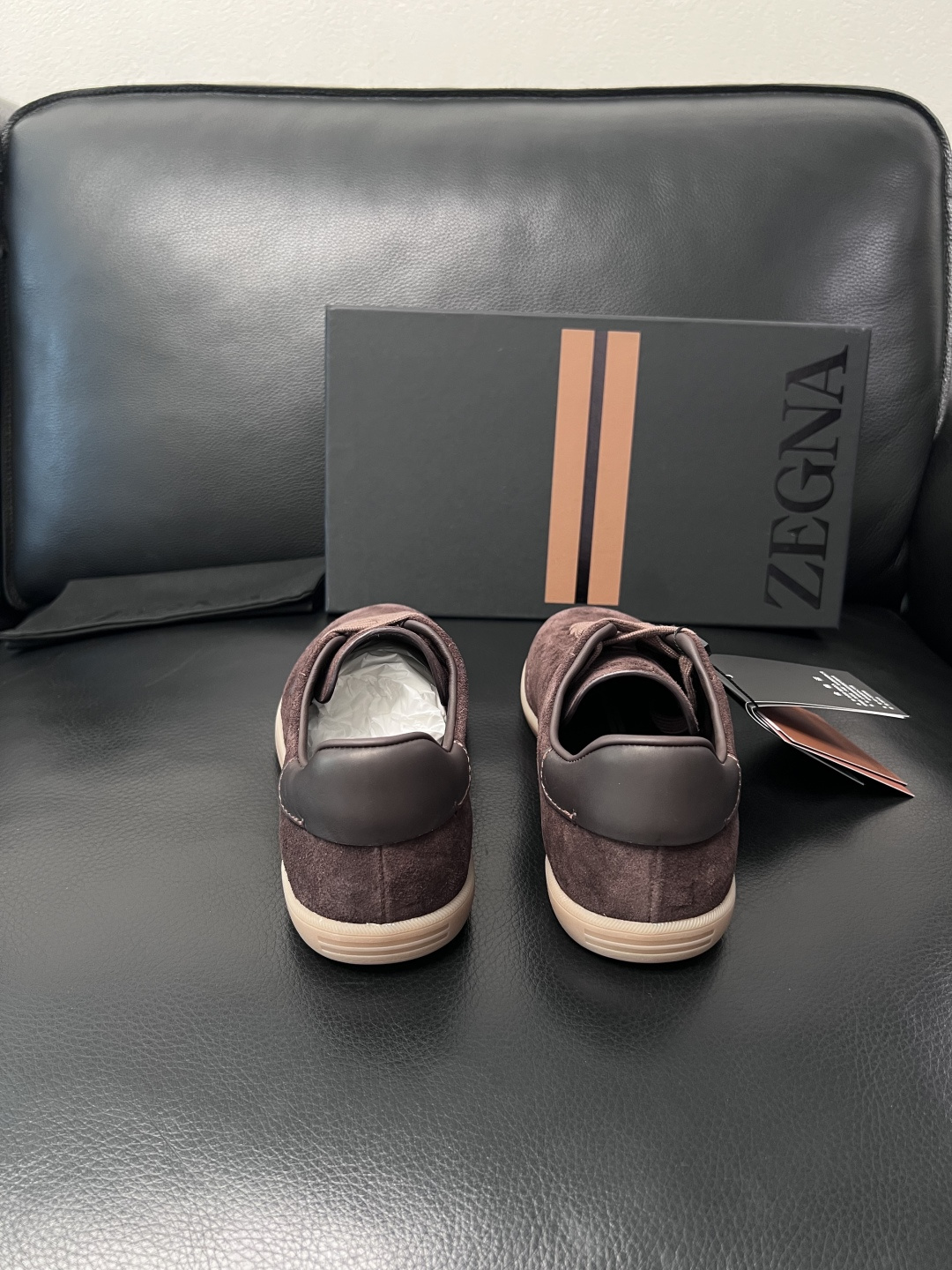 Zegna  高品质  顶级工艺品  杰尼亚  专柜新款原厂配置，意大利进口牛皮面料，进口牛里垫，透气舒