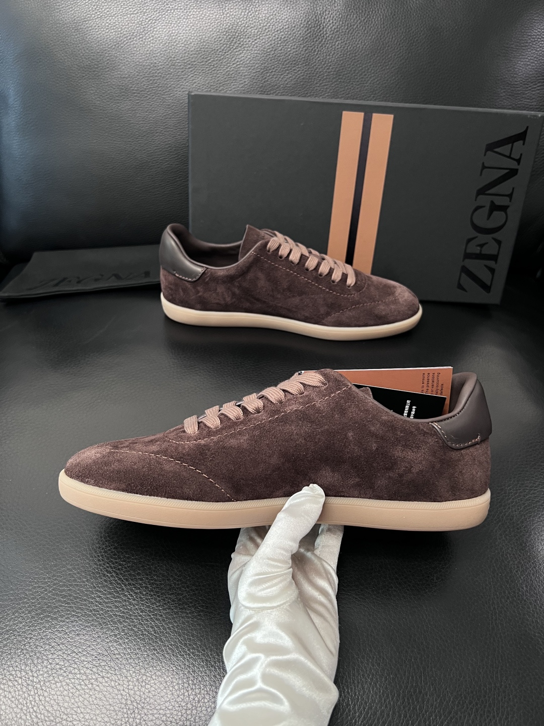 Zegna  高品质  顶级工艺品  杰尼亚  专柜新款原厂配置，意大利进口牛皮面料，进口牛里垫，透气舒