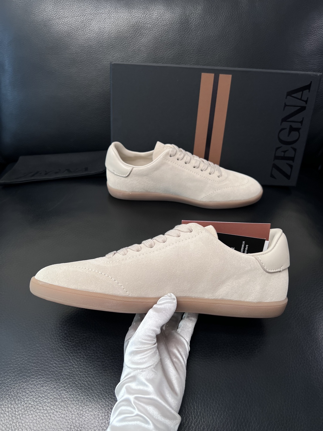 Zegna  高品质  顶级工艺品  杰尼亚  专柜新款原厂配置，意大利进口牛皮面料，进口牛里垫，透气舒