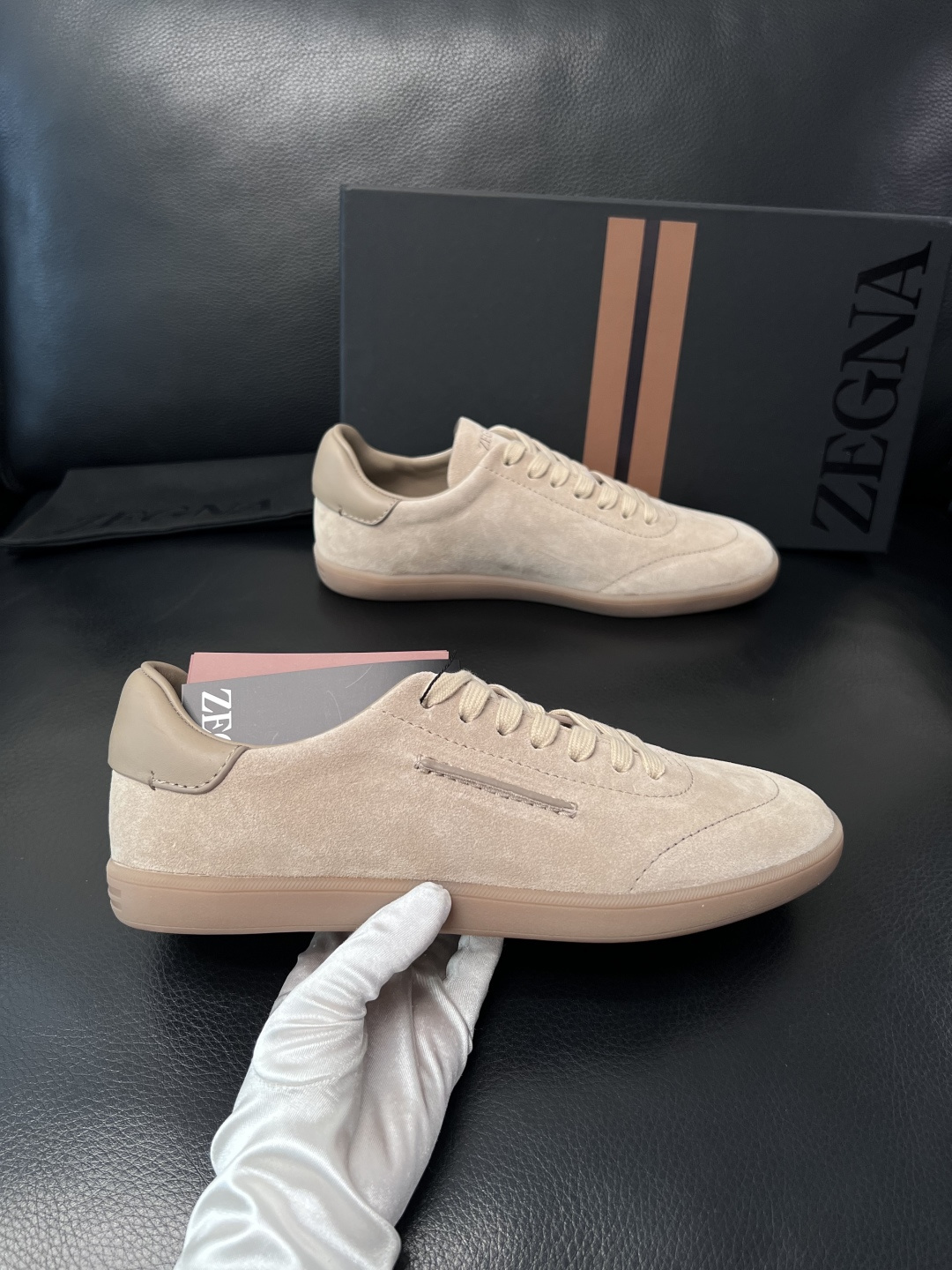 Zegna  高品质  顶级工艺品  杰尼亚  专柜新款原厂配置，意大利进口牛皮面料，进口牛里垫，透气舒