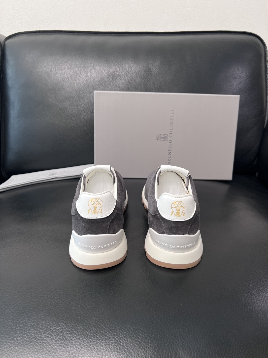 Brunello Cucinelli  高品质 顶级工艺品  BC  专柜同步原厂配置，意大利进口牛皮面