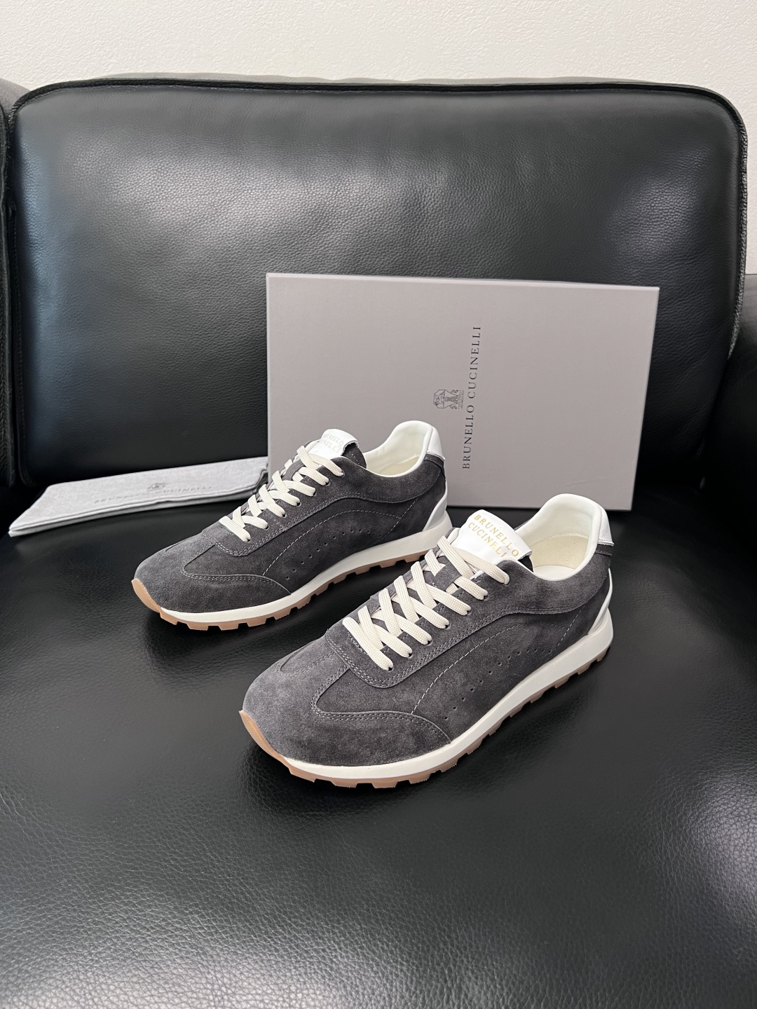 Brunello Cucinelli  高品质 顶级工艺品  BC  专柜同步原厂配置，意大利进口牛皮面