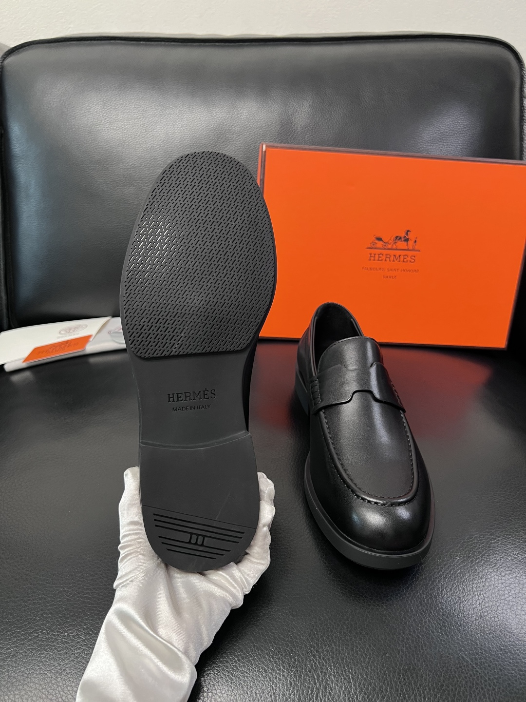 Hermes  高品质  顶级工艺品  爱马仕 皮鞋专柜同步发售原厂配置，意大利进口原版牛皮面料，高品质