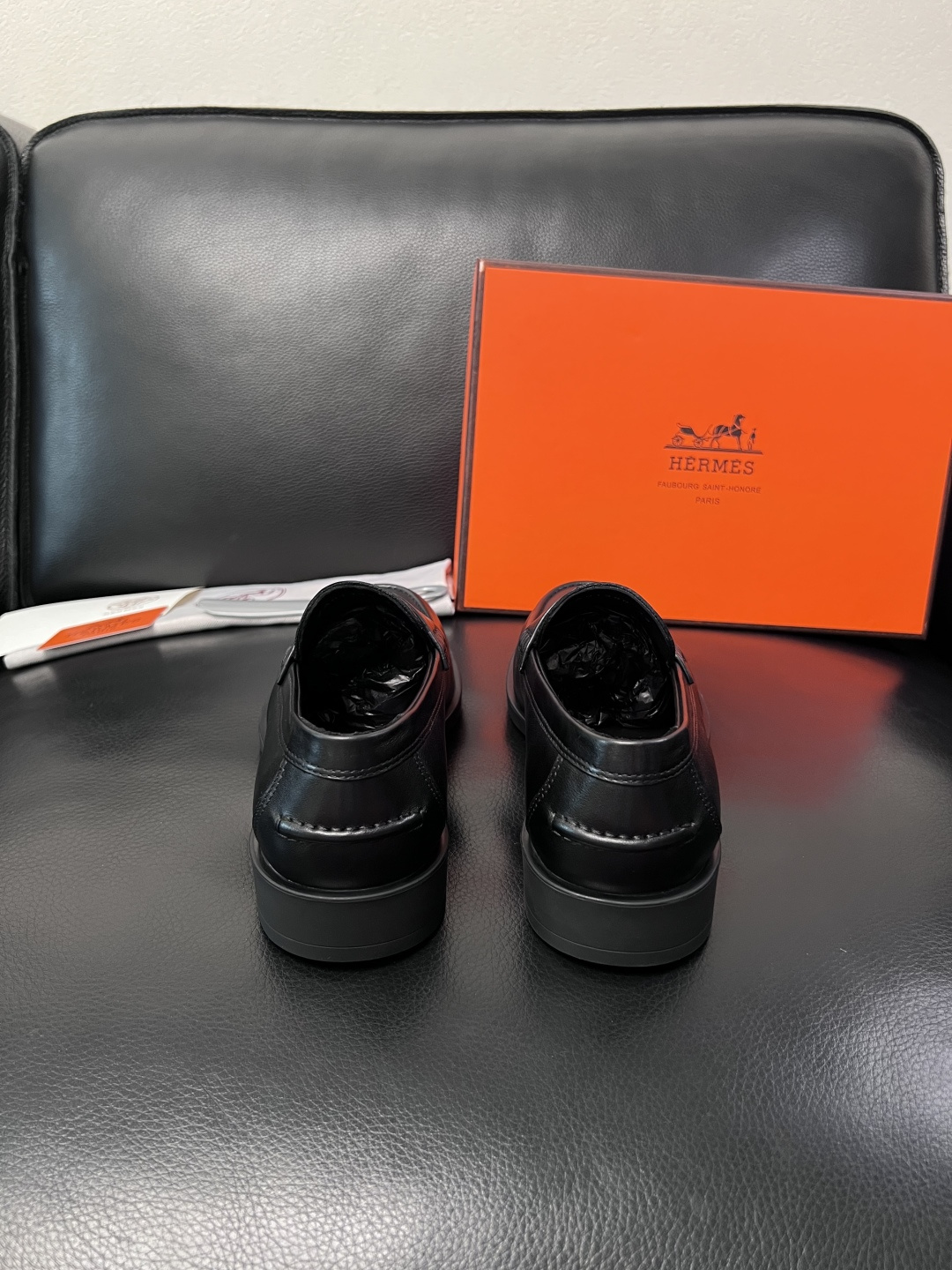 Hermes  高品质  顶级工艺品  爱马仕 皮鞋专柜同步发售原厂配置，意大利进口原版牛皮面料，高品质