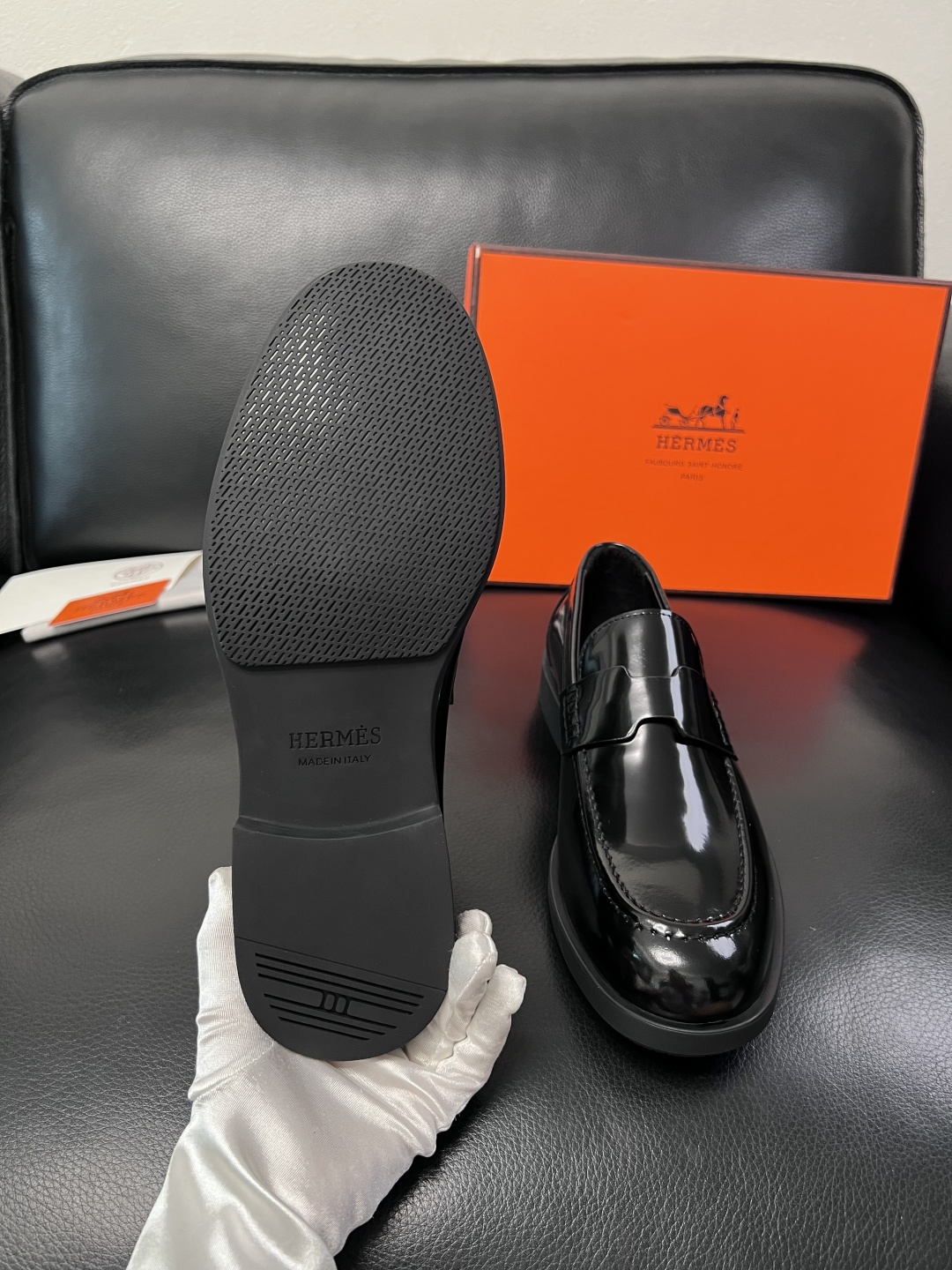 Hermes  高品质  顶级工艺品  爱马仕 皮鞋专柜同步发售原厂配置，意大利进口原版牛皮面料，高品质