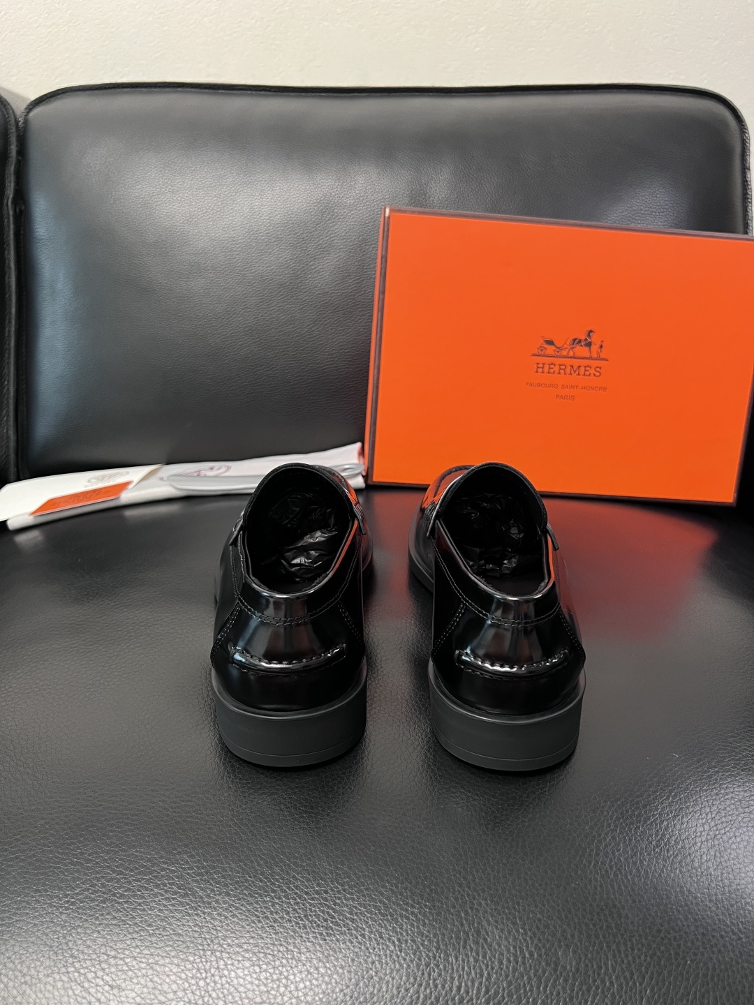 Hermes  高品质  顶级工艺品  爱马仕 皮鞋专柜同步发售原厂配置，意大利进口原版牛皮面料，高品质