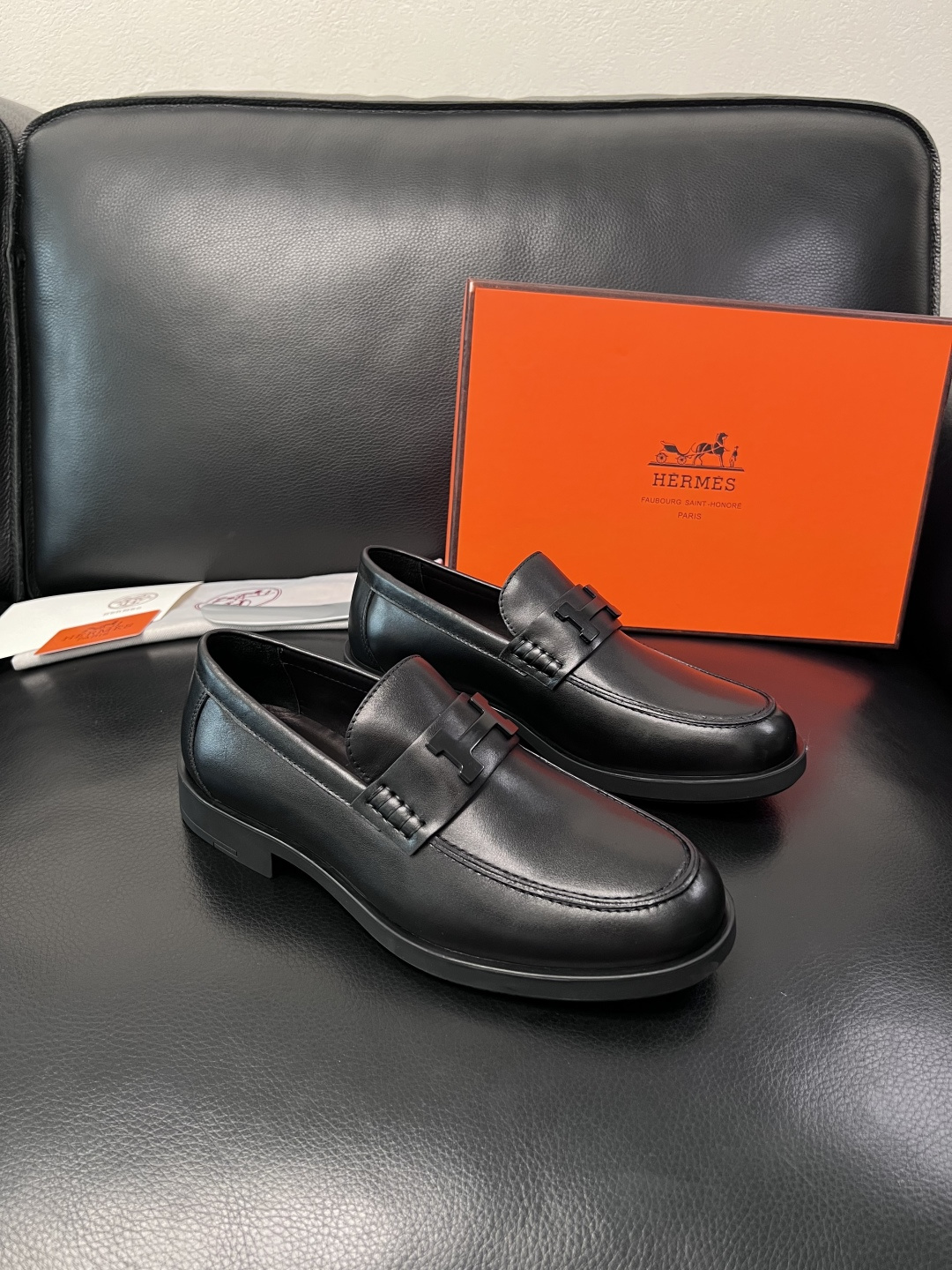Hermes  高品质  顶级工艺品  爱马仕 皮鞋专柜同步发售原厂配置，意大利进口原版牛皮面料，高品质