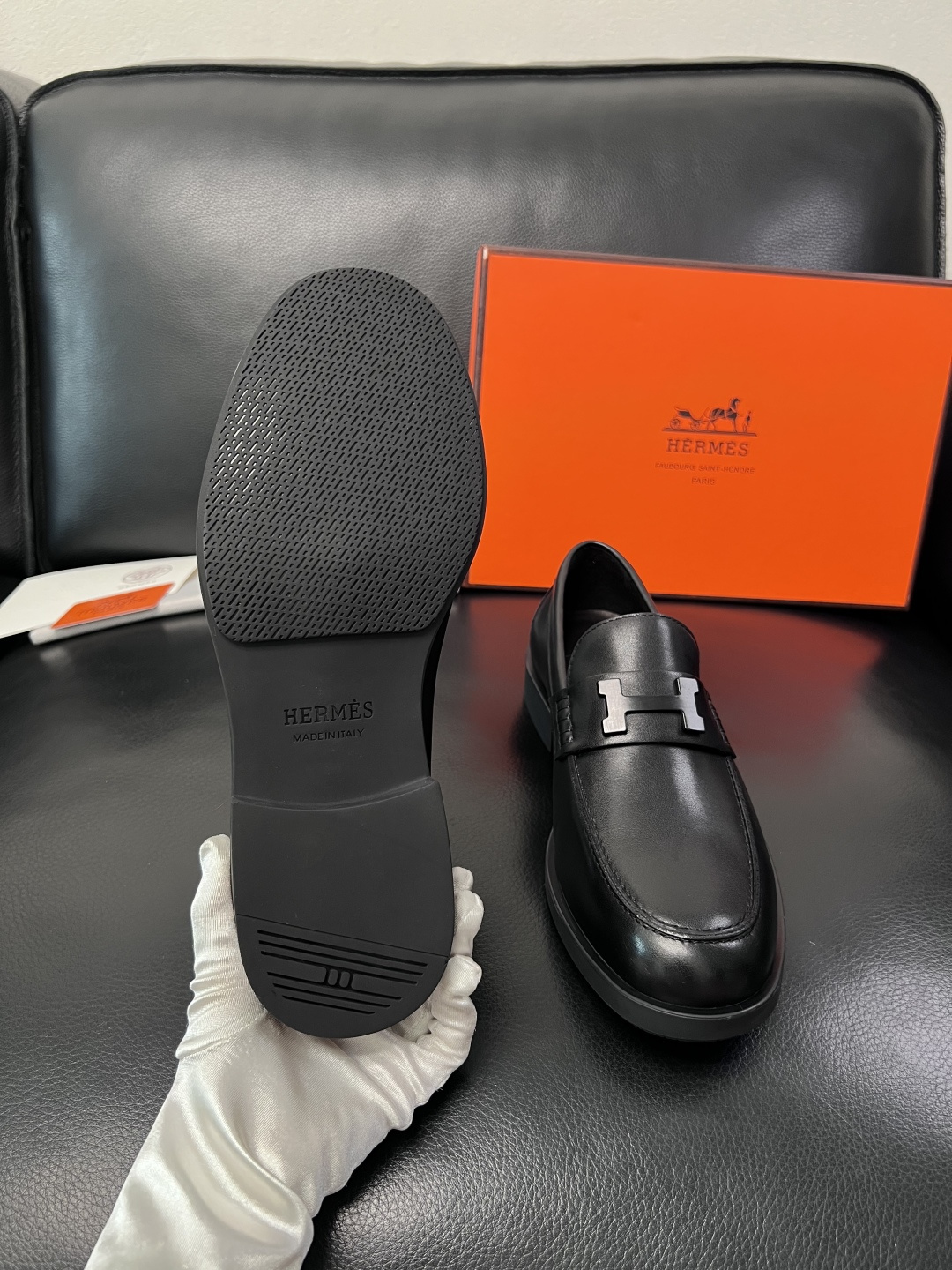 Hermes  高品质  顶级工艺品  爱马仕 皮鞋专柜同步发售原厂配置，意大利进口原版牛皮面料，高品质