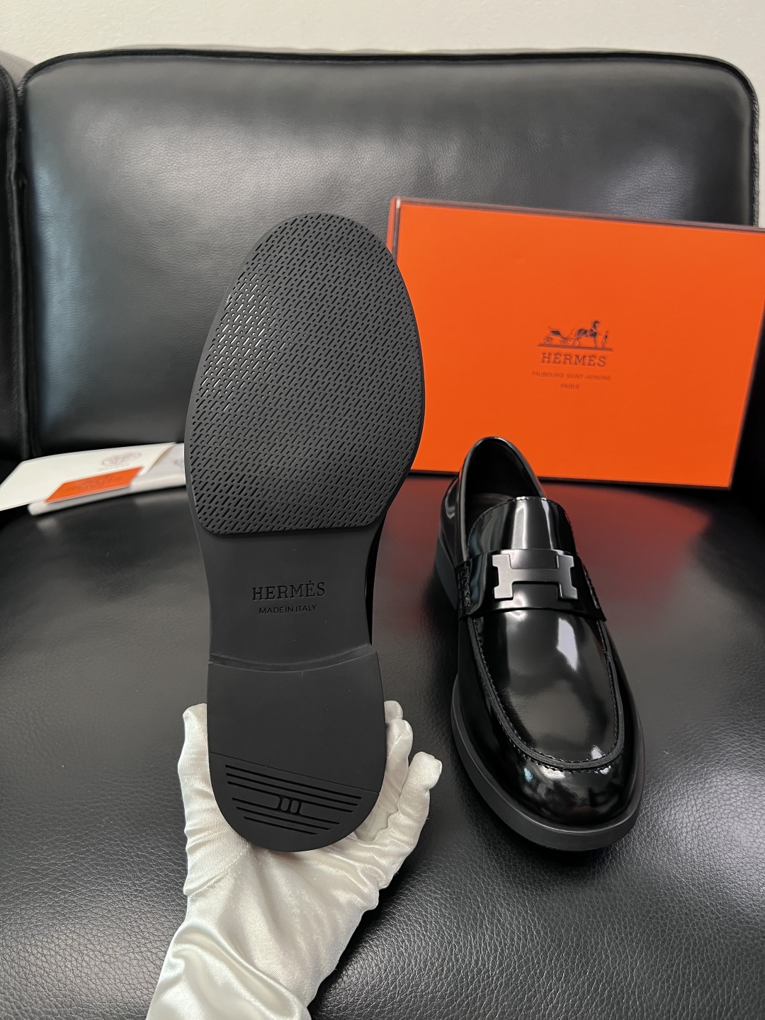 Hermes  高品质  顶级工艺品  爱马仕 皮鞋专柜同步发售原厂配置，意大利进口原版牛皮面料，高品质