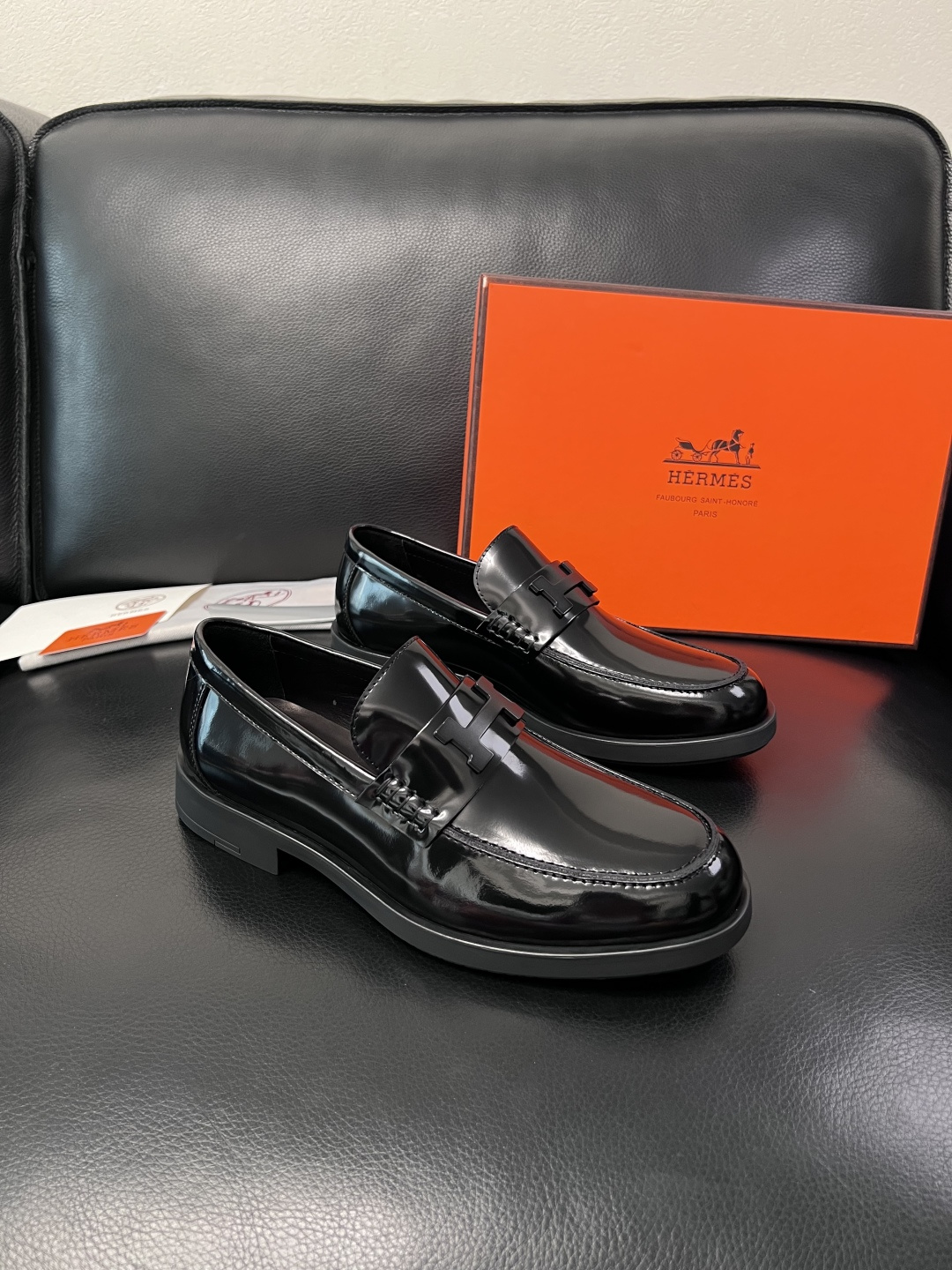 Hermes  高品质  顶级工艺品  爱马仕 皮鞋专柜同步发售原厂配置，意大利进口原版牛皮面料，高品质